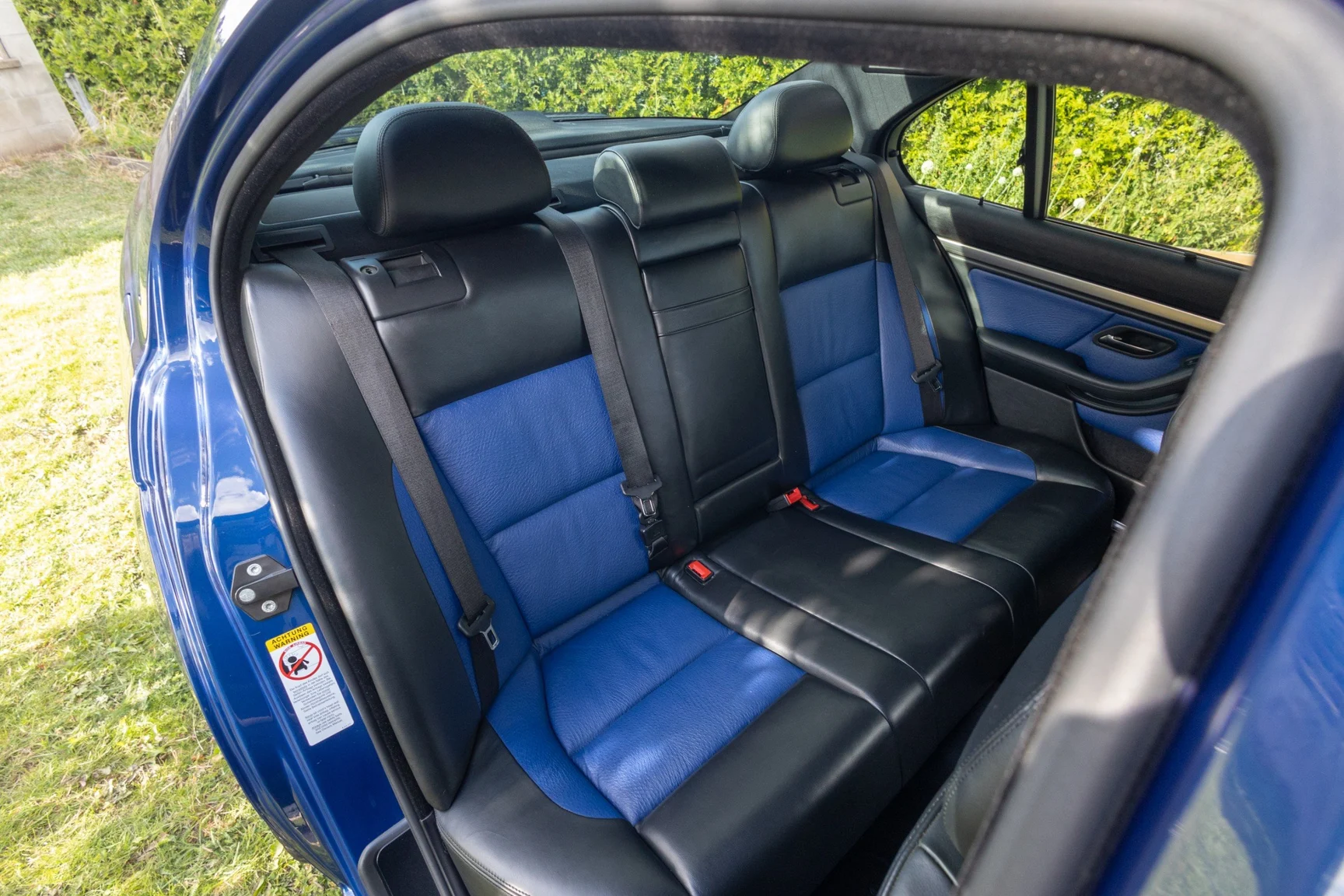 Innenraumfoto von 2002 BMW M5 E39 (7)