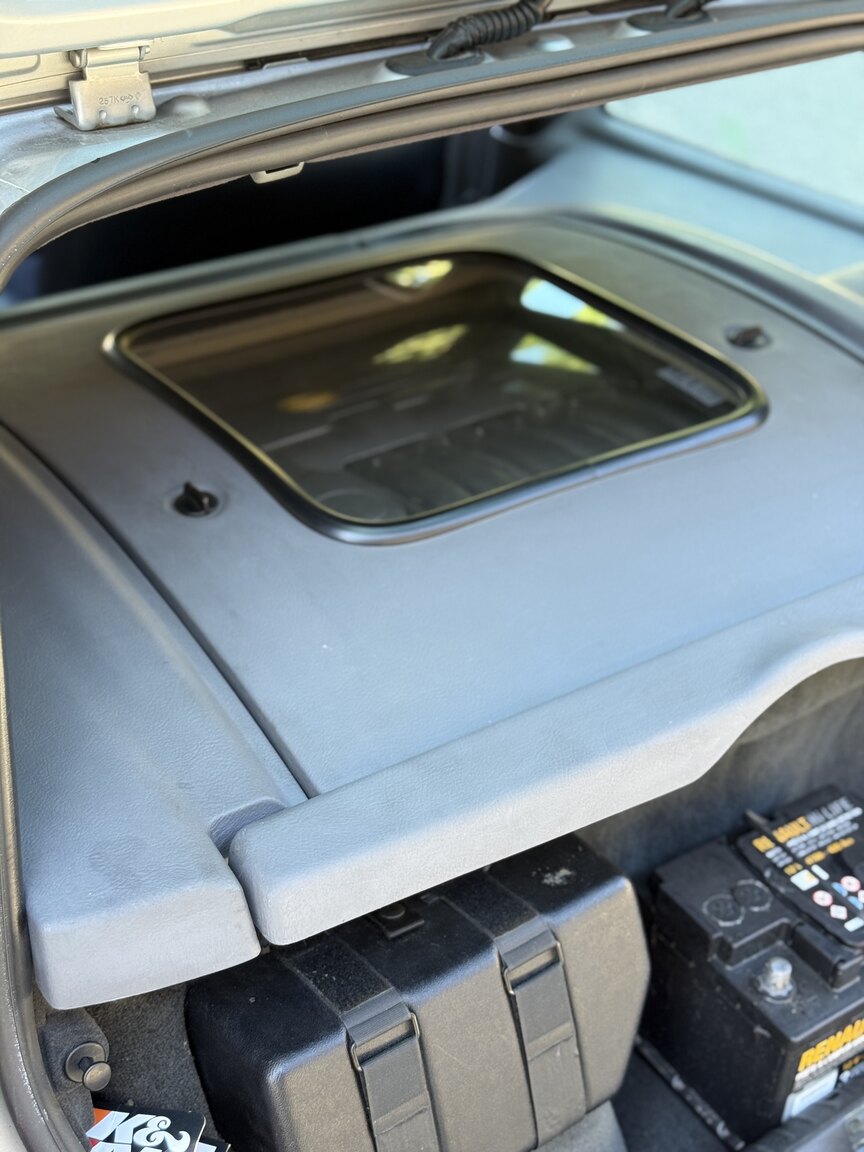 Image of 2002 Renault Clio Sport V6 mechanics
