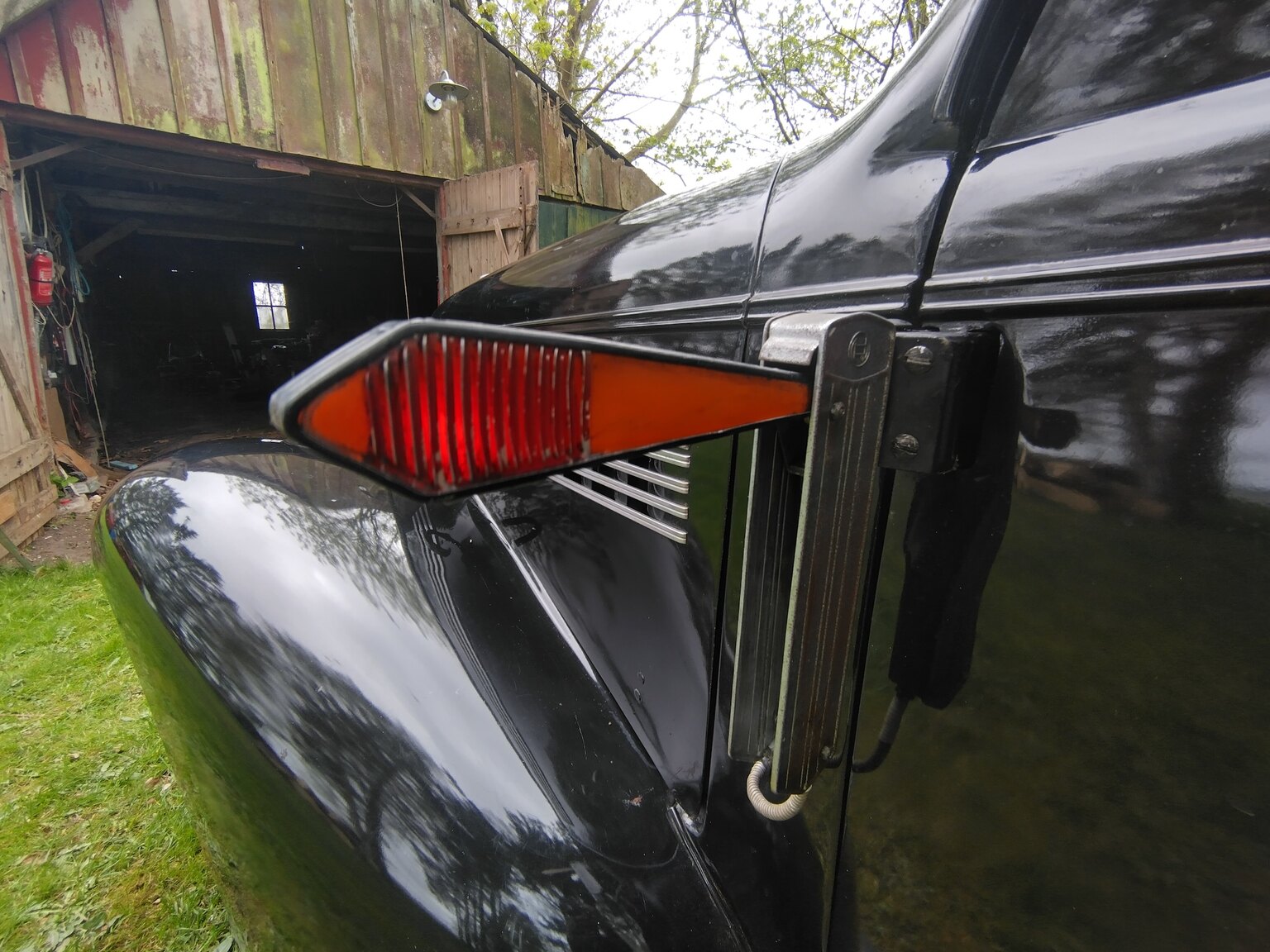 Exteriörbild på 1939 Chevrolet Master De Luxe Sedan Sport