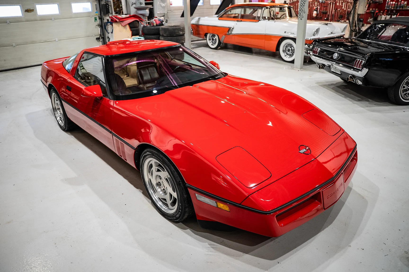Exterior image of 1990 Chevrolet Corvette ZR-1 (5)