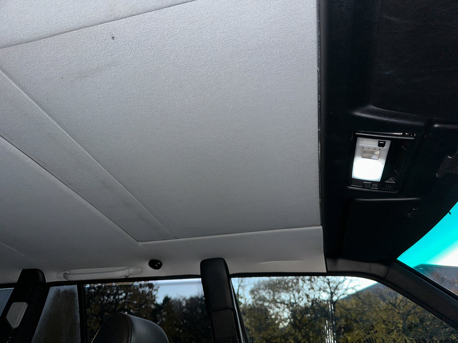 Interior image of 1996 MERCEDES-BENZ E 320 T