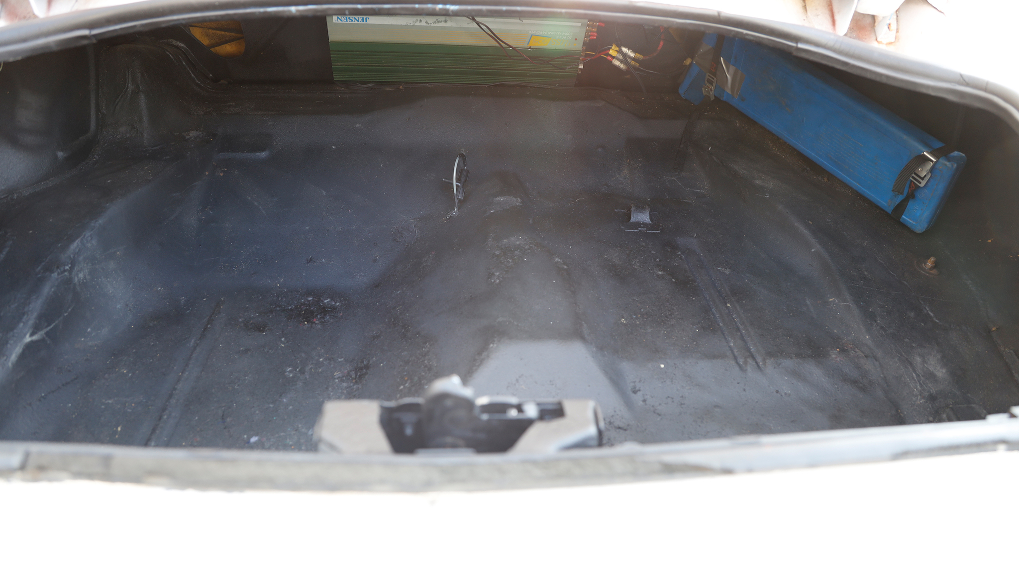 Interior image of 1975 Chevrolet Camaro 307 (10)