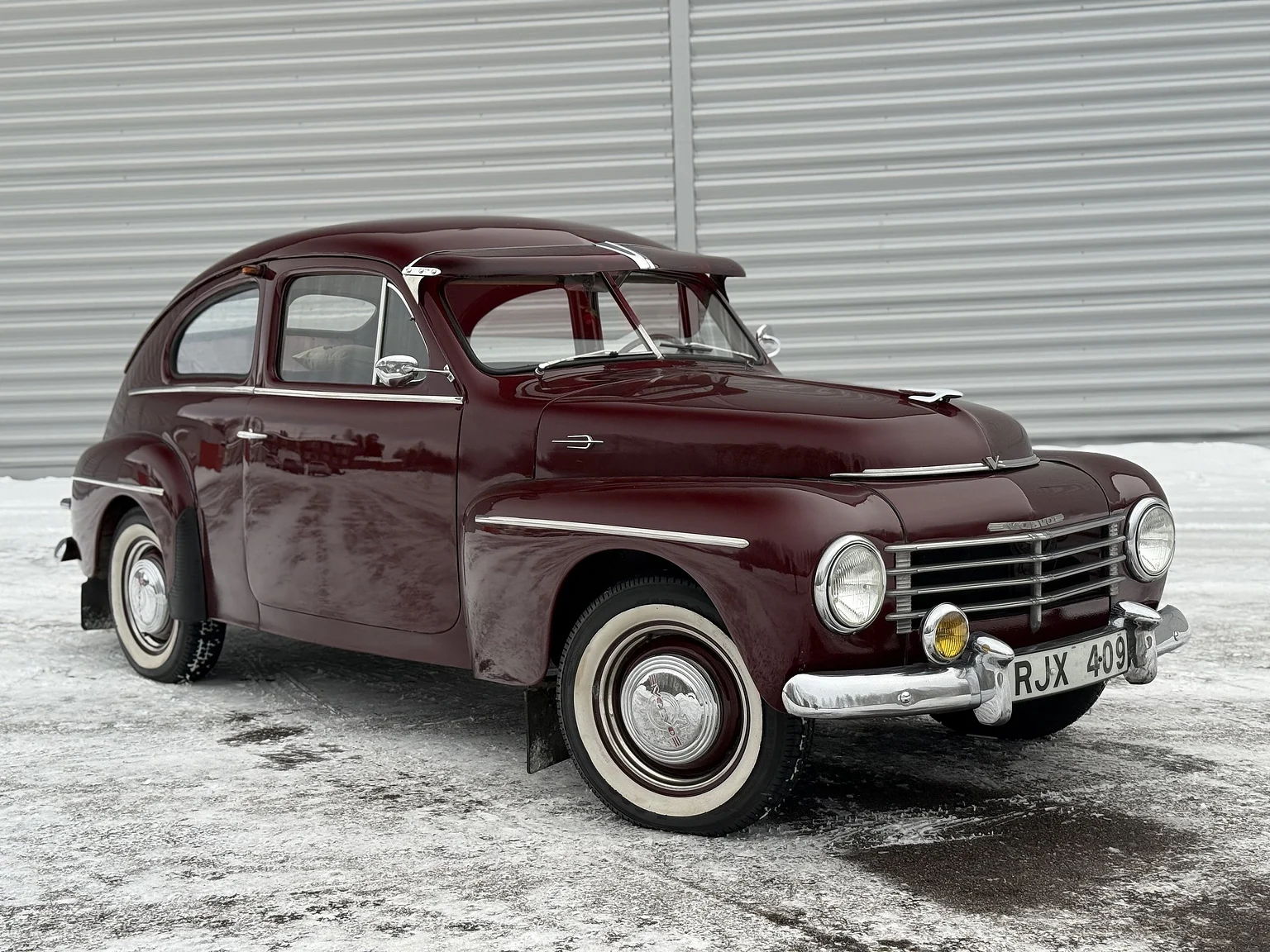 Exterior image of 1953 Volvo PV444ES (1)
