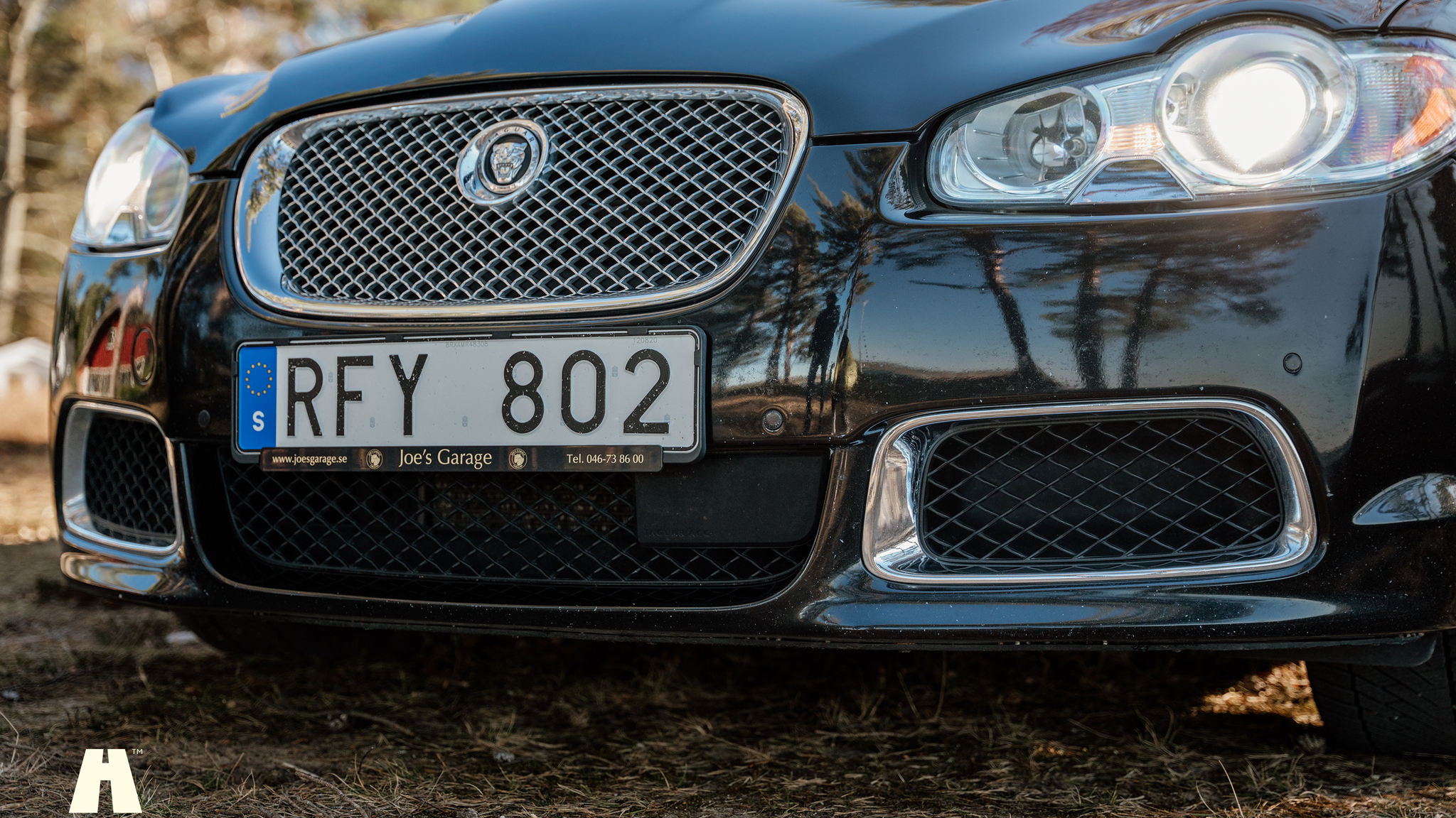 Exterior image of 2010 Jaguar XFR (50)