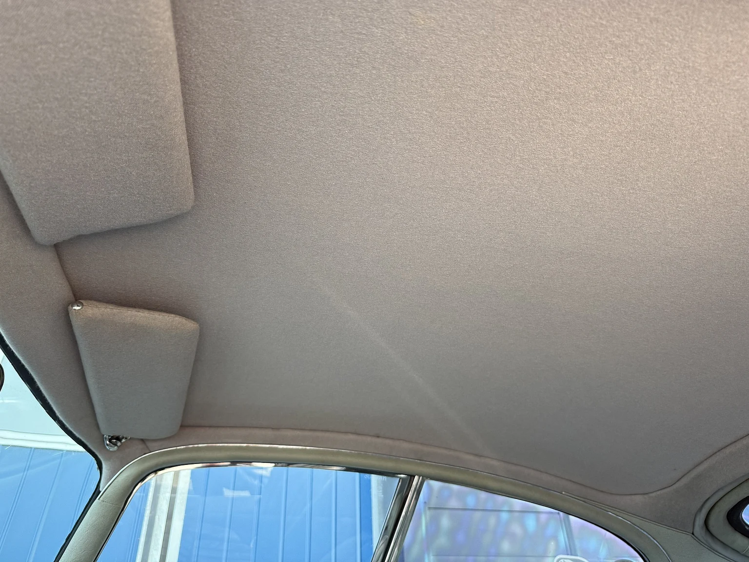 Interior image of 1969 Jaguar E-Type 4.2 Coupe (22)