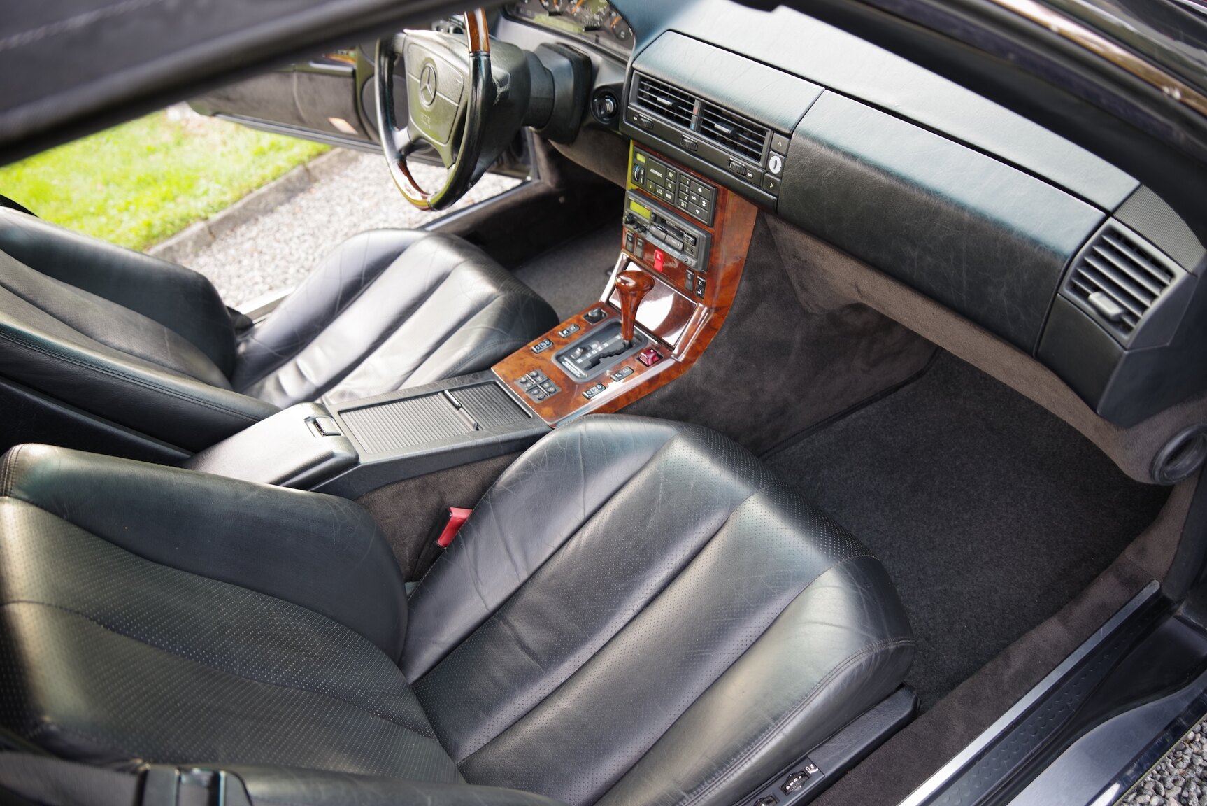 Interior image of 1992 Mercedes-Benz 300 SL-24