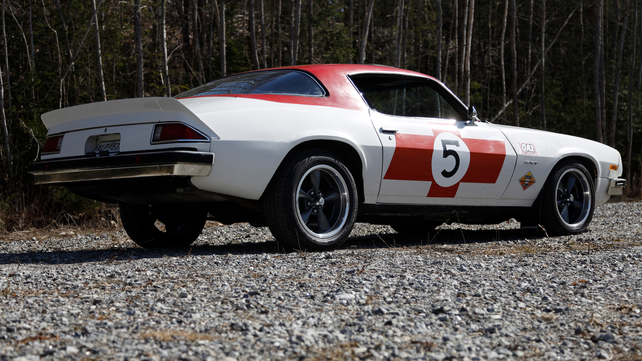 Exteriörbild på 1975 Chevrolet Camaro 307 (4)