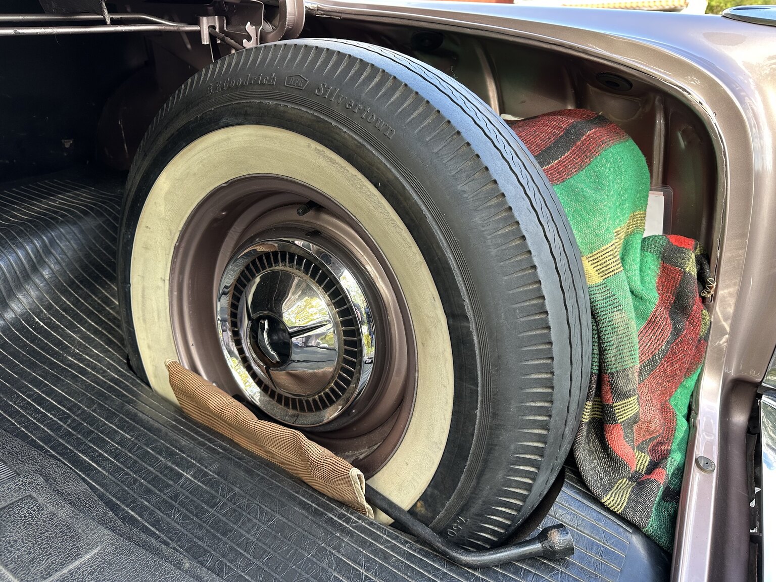 Interior image of 1957 Chevrolet Two-Ten Restomod (48)