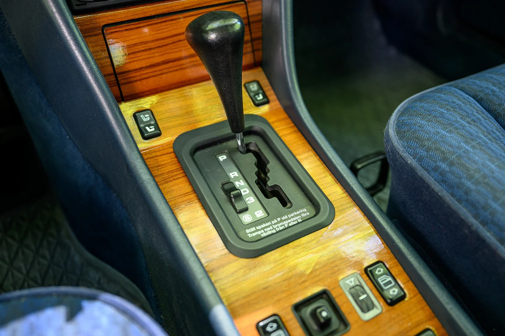 Innenraumfoto von 1992 Mercedes-Benz 300 TE (25)