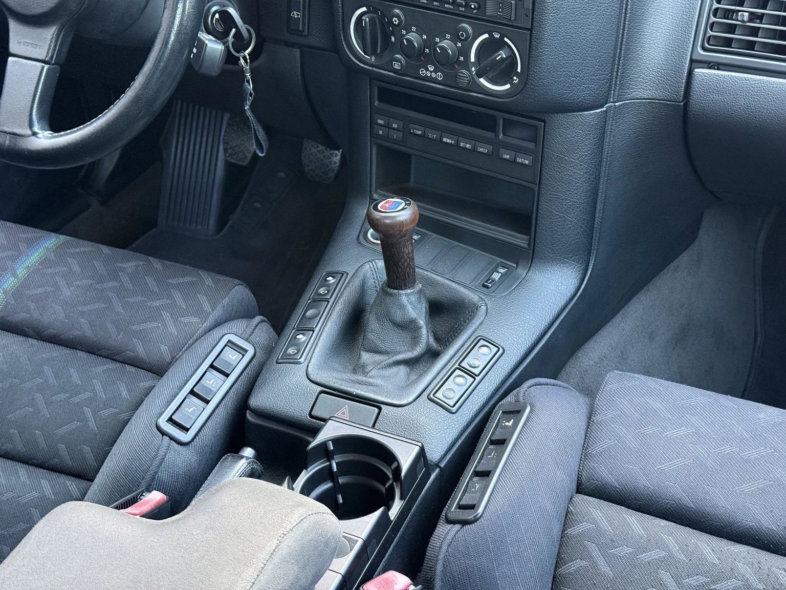 Innenraumfoto von 1993 ALPINA B6 2.8 (35)