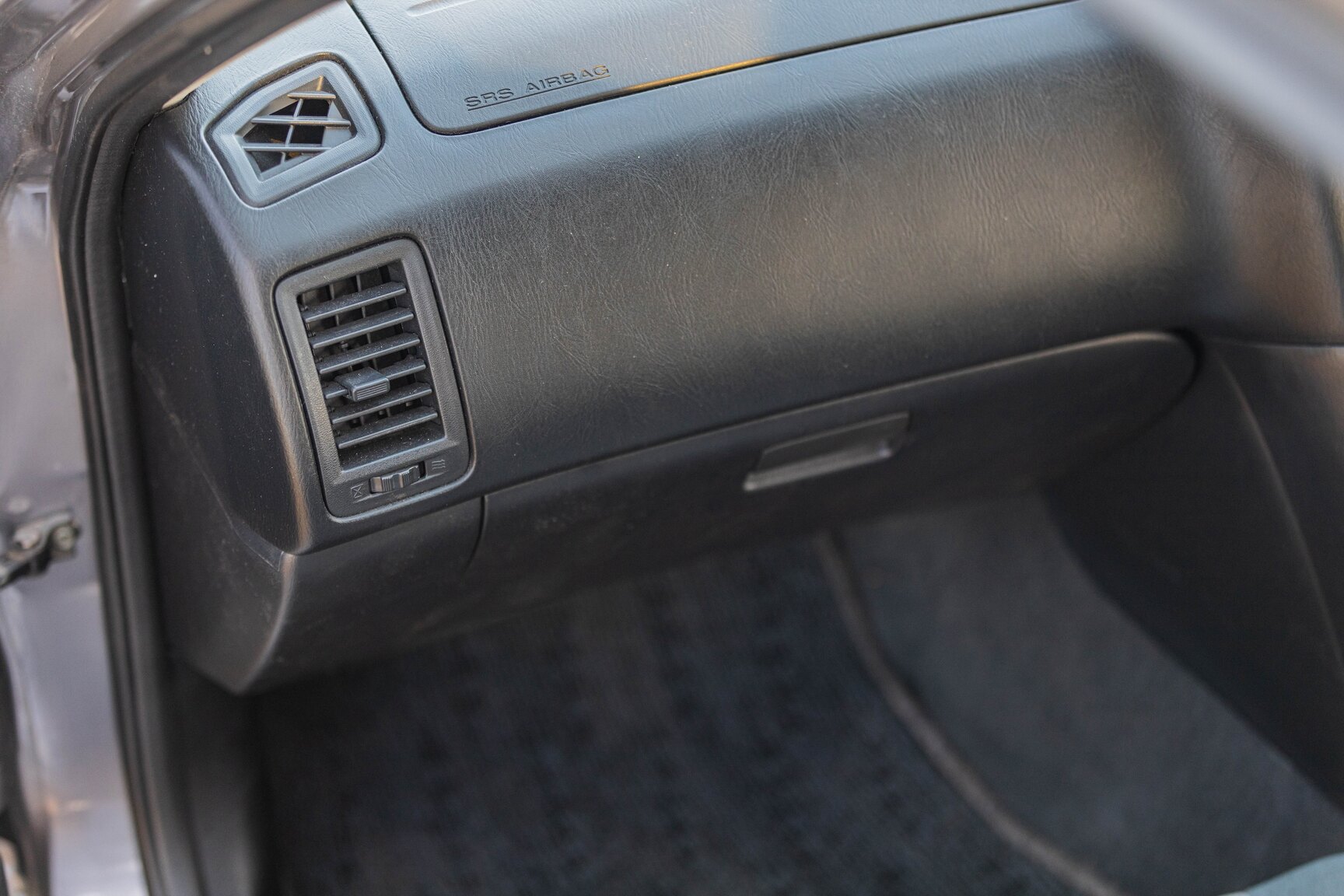 Interior image of 2000 Nissan Skyline R34 GT 2.5