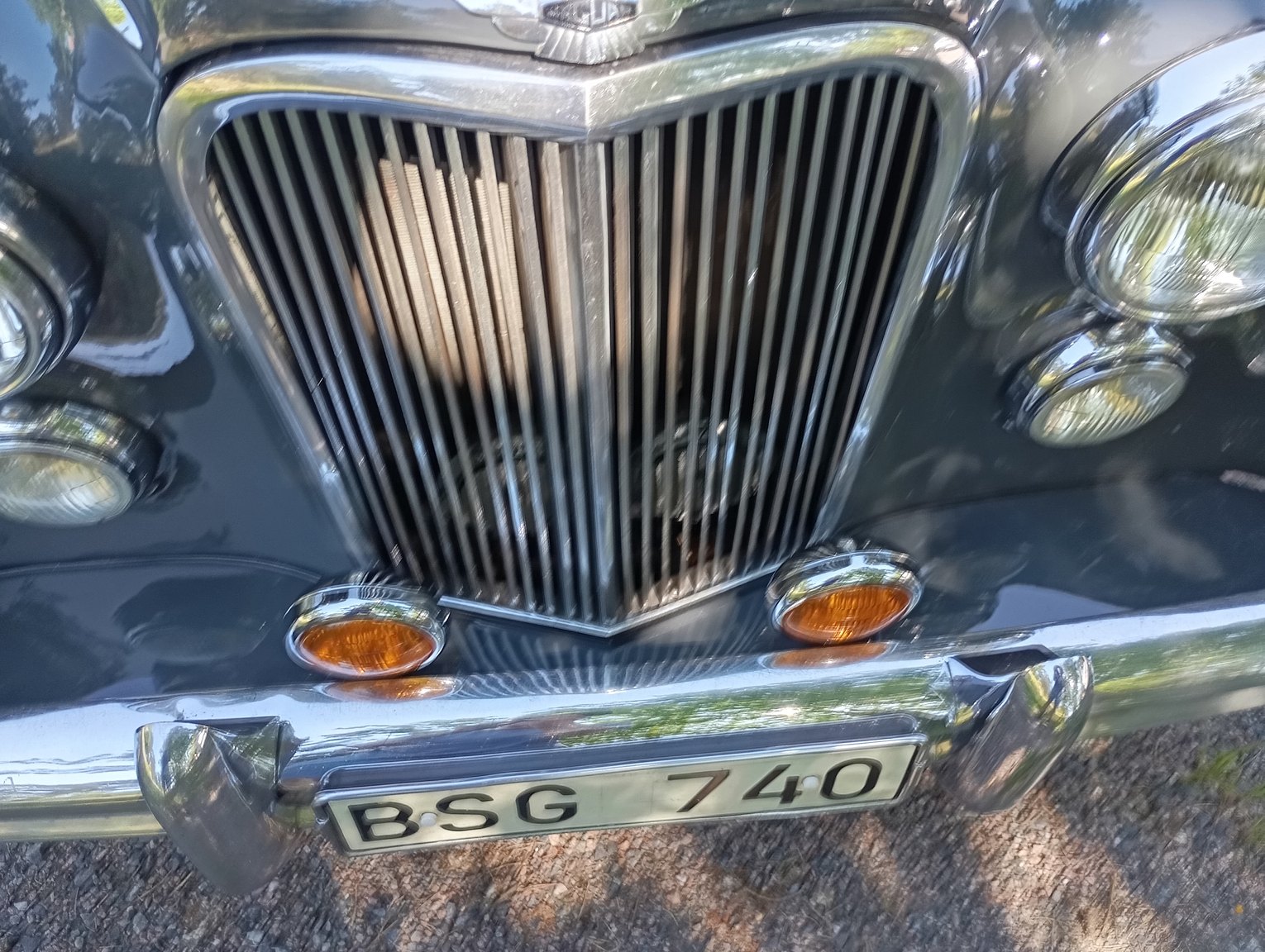 Exterior image of 1954 Jaguar Mark VII