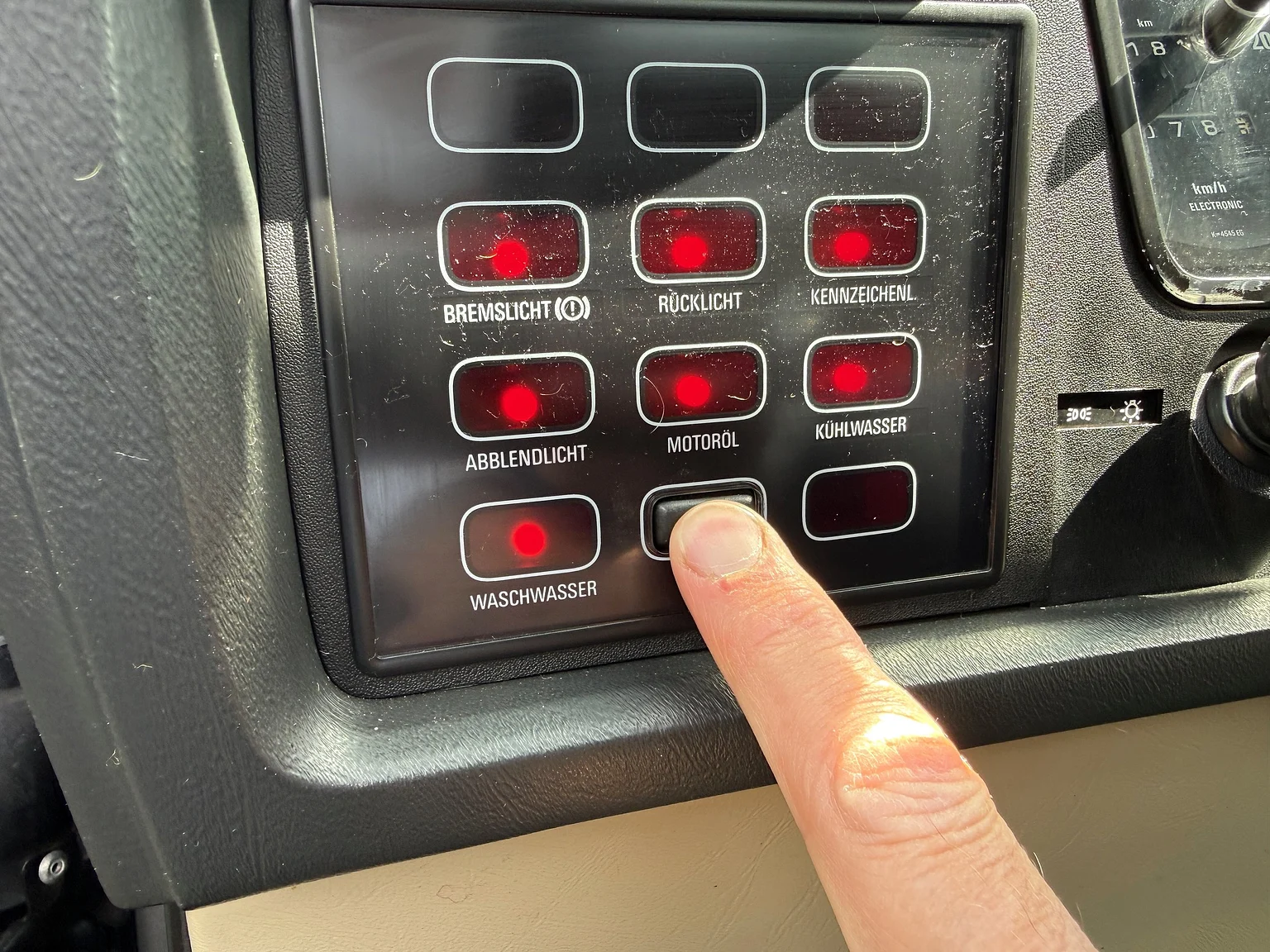 Innenraumfoto von 1985 BMW 635 CSiA (E24) (7)