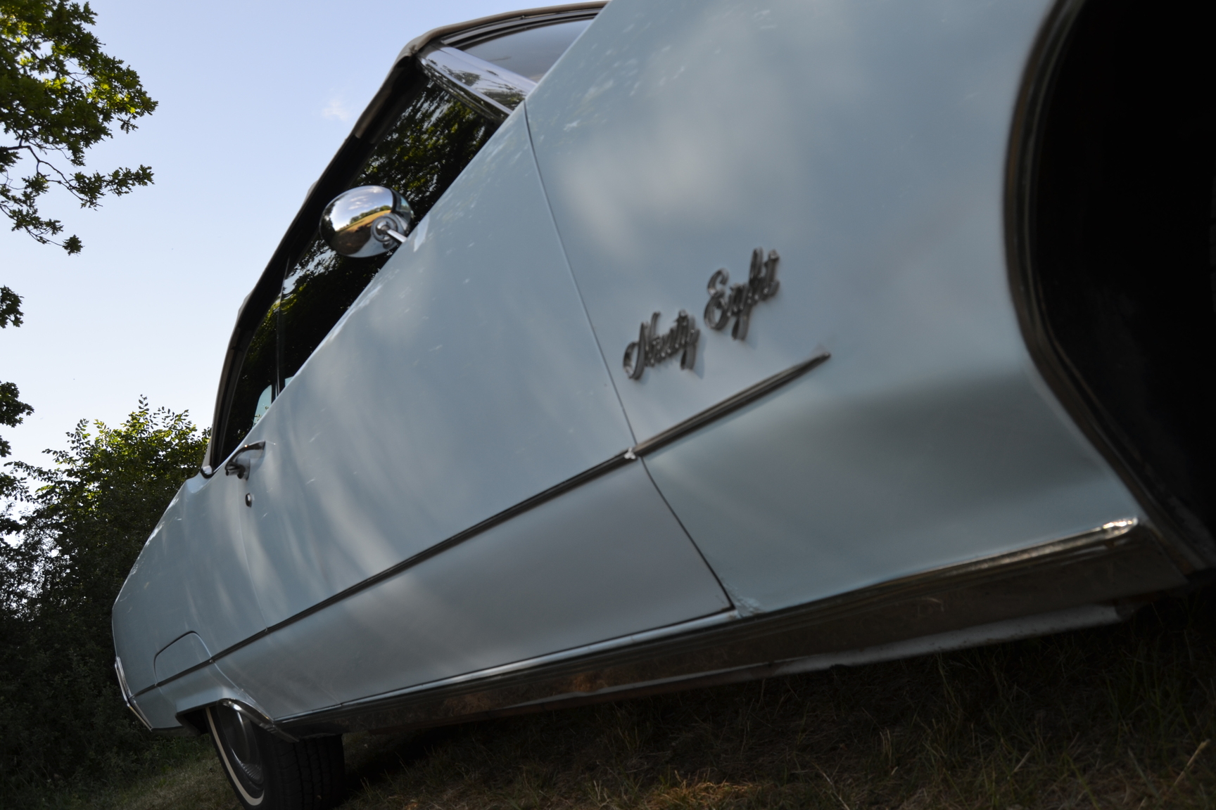 Exterior image of 1970 Oldsmobile Ninety eight Convertible (40)