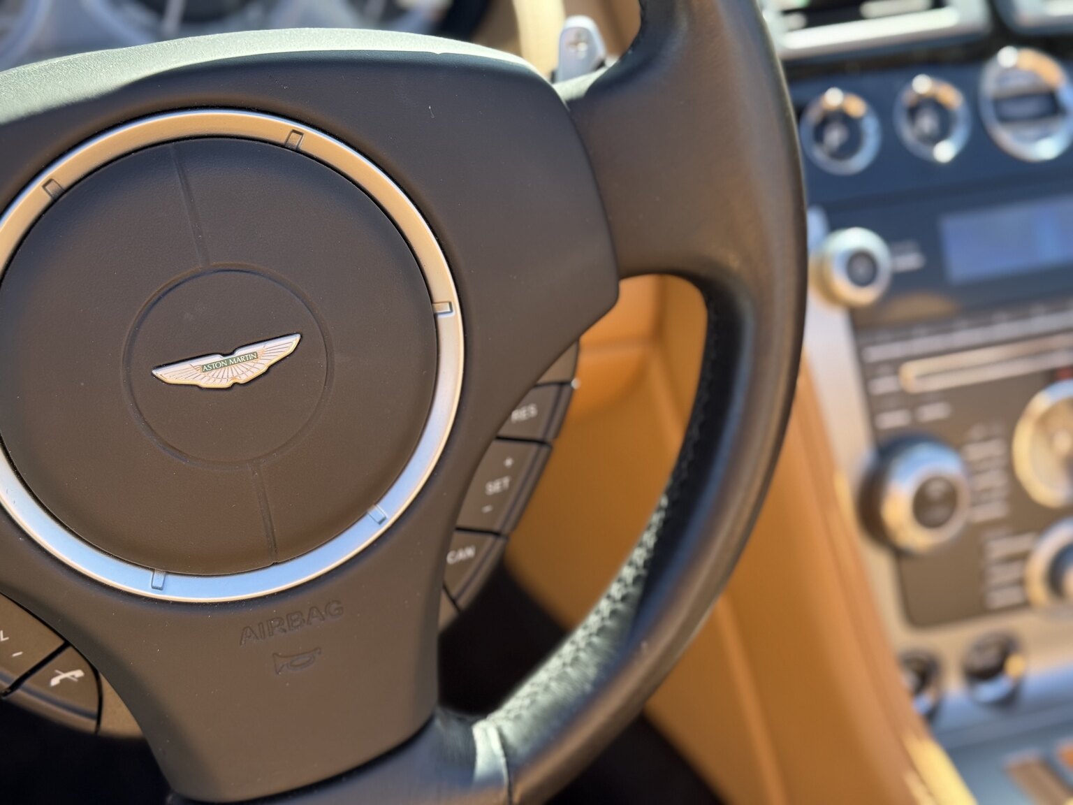 Interior image of 2015 Aston Martin DB9 Volante