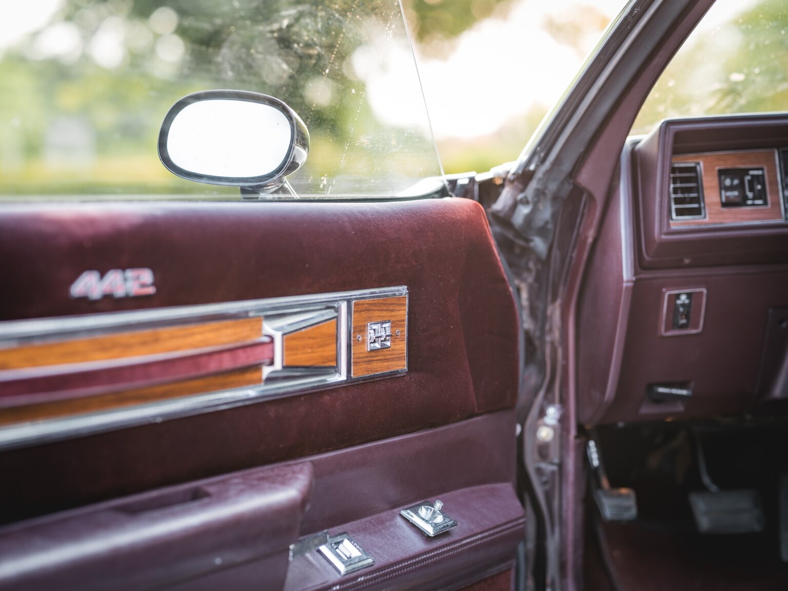 Interior image of 1986 Oldsmobile Cutlass 442