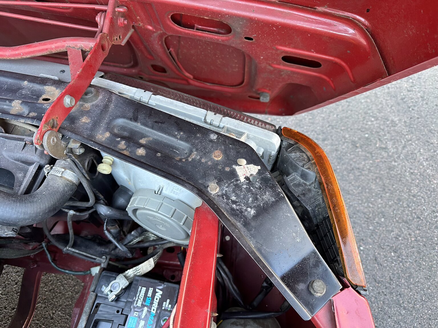 Image of 1984 Saab 900 GL mechanics (20)
