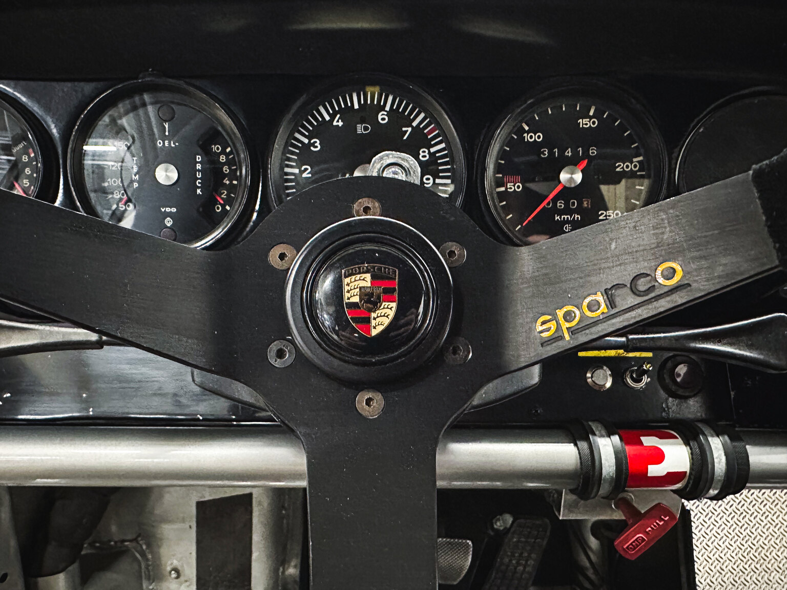 Innenraumfoto von 1971 Porsche 911 RSR Tribute