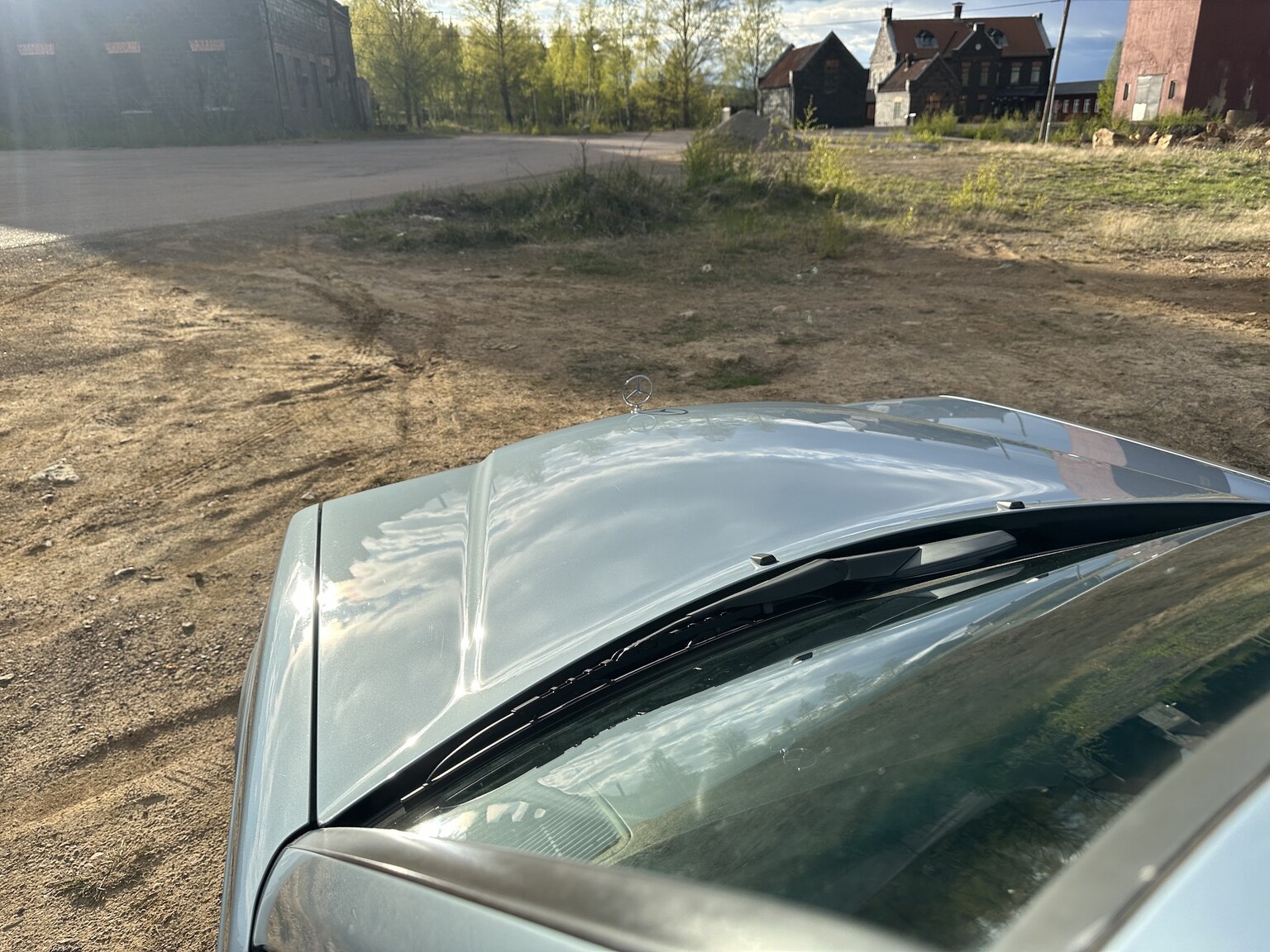 Exterior image of 1988 Mercedes-Benz 190 E
