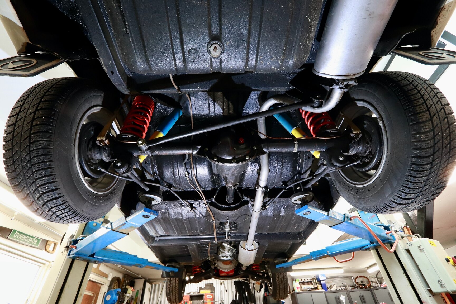 Image of 1964 Volvo P 1800S mechanics