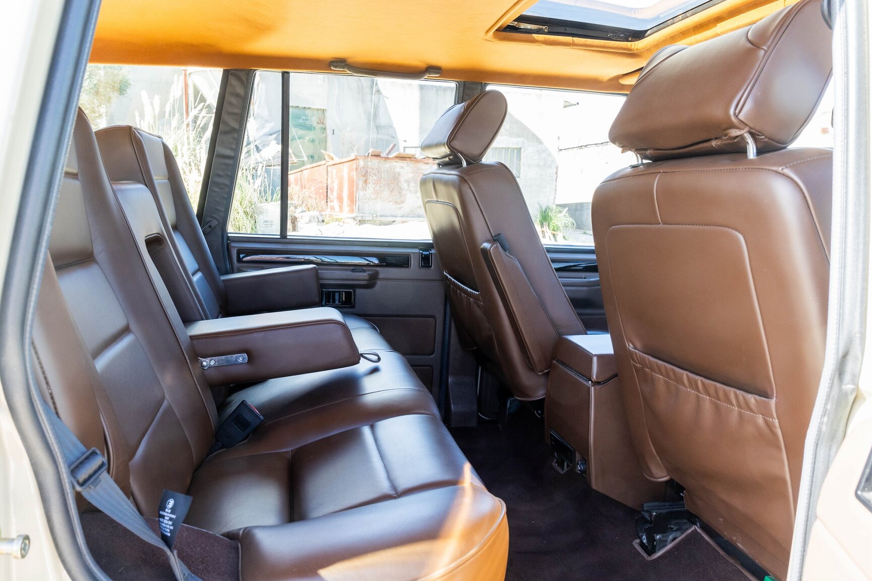 Innenraumfoto von 1991 Range Rover Restomod