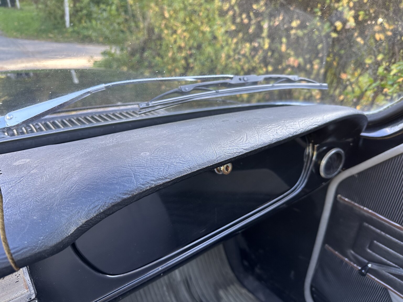 Interior image of 1965 Ford Taunus 17M (20)