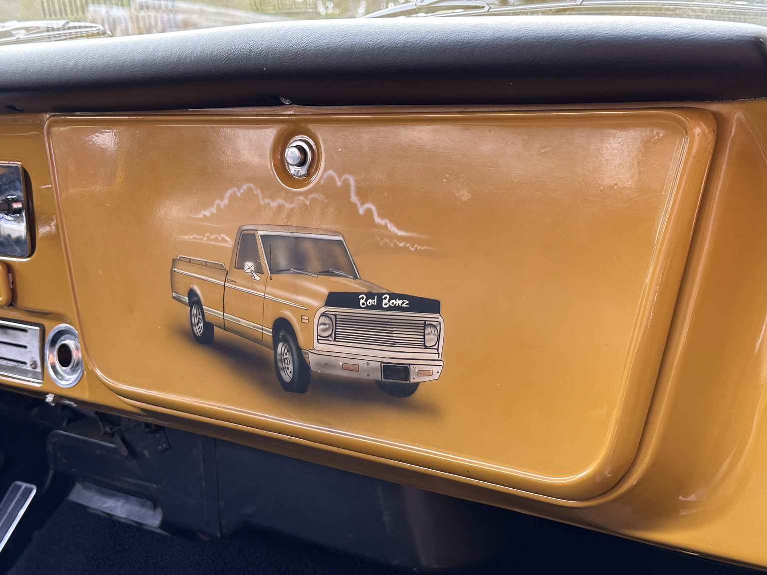 Interior image of 1972 Chevrolet C10 Cheyenne (29)