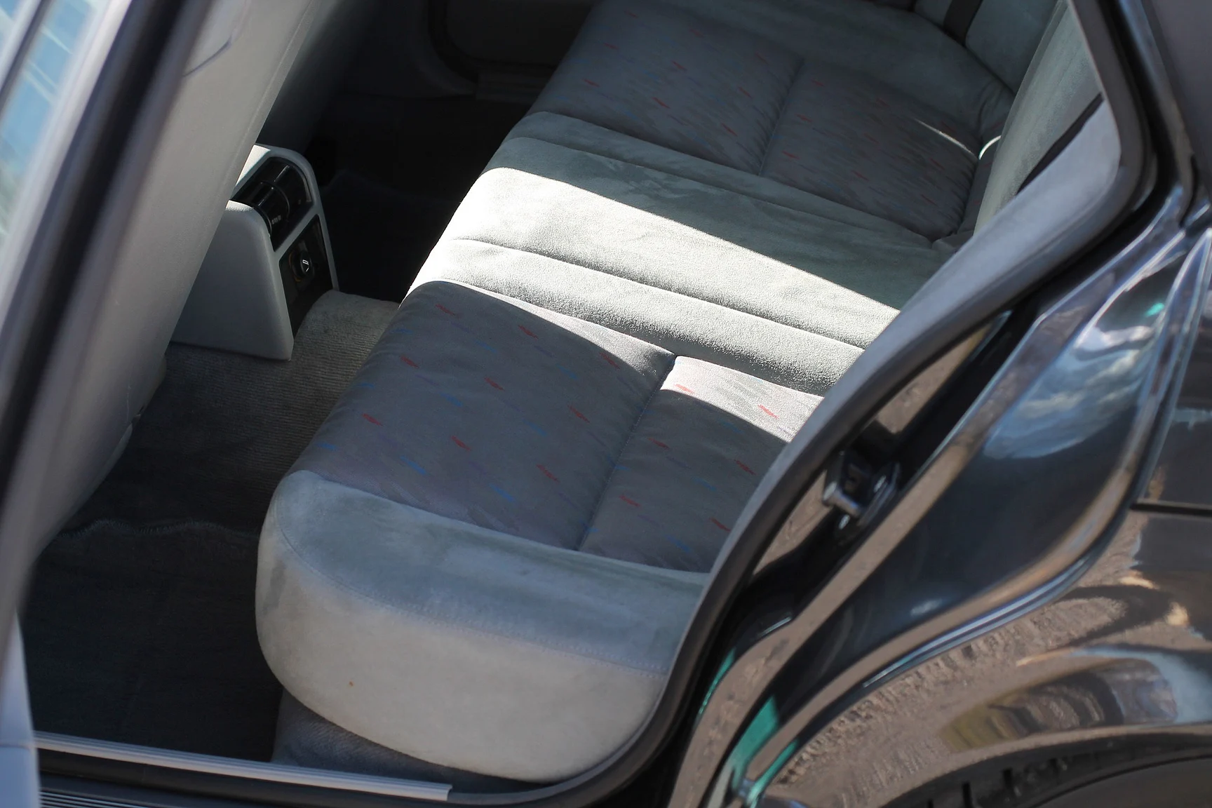 Innenraumfoto von 1993 BMW E34 M5 Touring  (41)