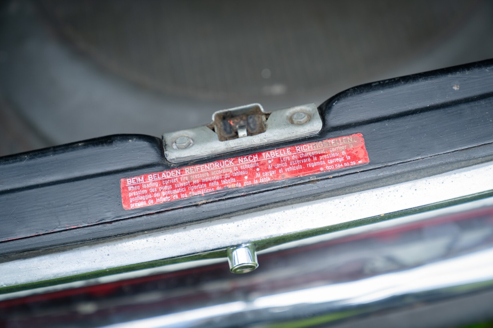 Innenraumfoto von 1975 Mercedes-Benz 350 SLC