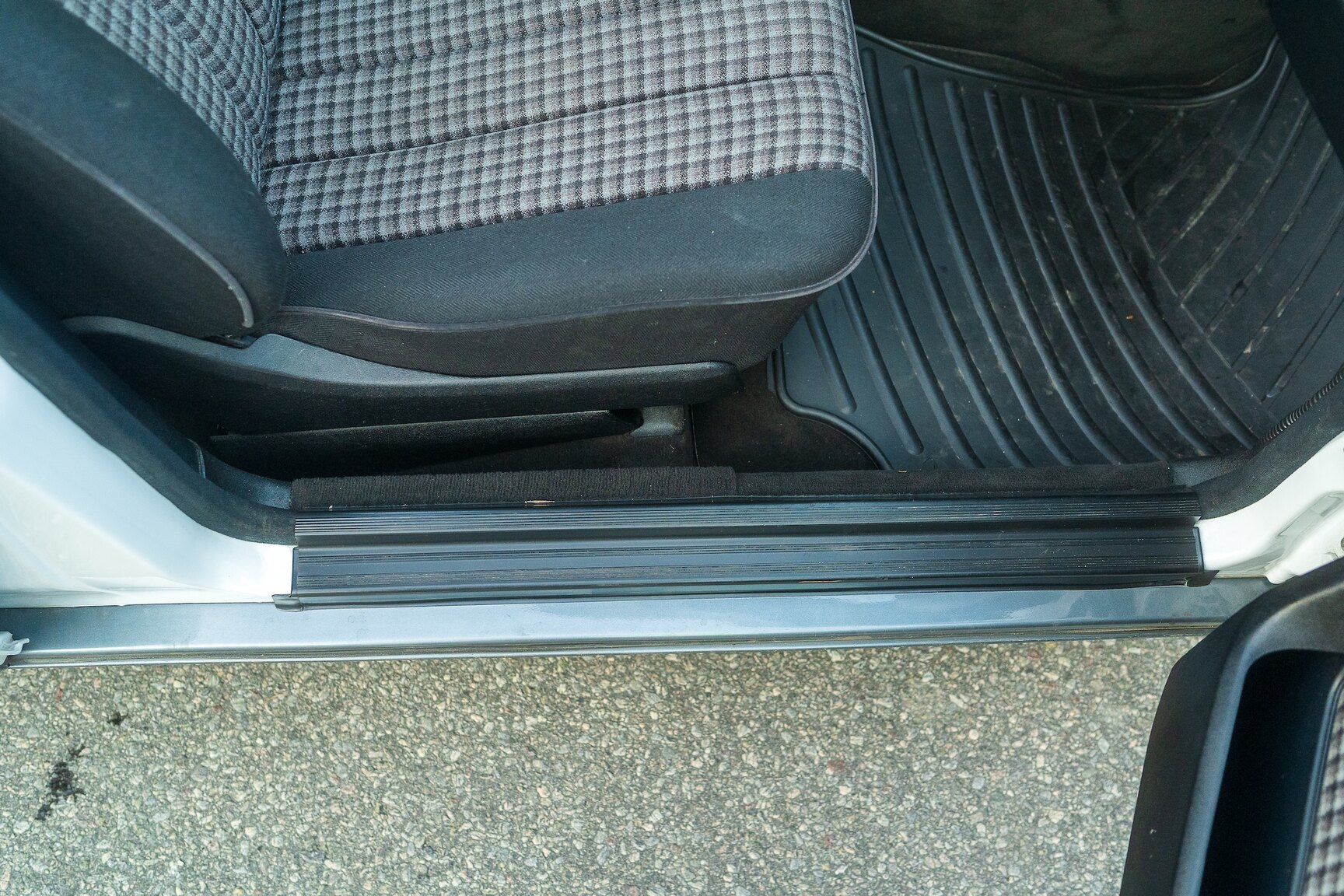 Innenraumfoto von 1992 Mercedes-Benz 190E "No Reserve Auction"