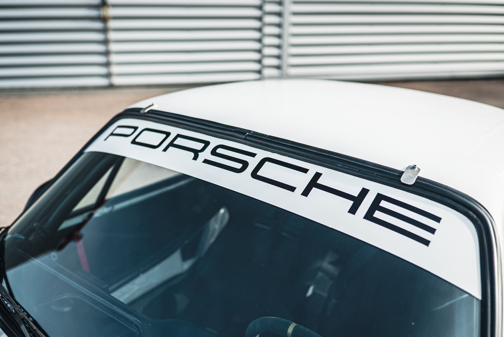 Exteriörbild på 1977 Porsche 911 RSR Rallycar