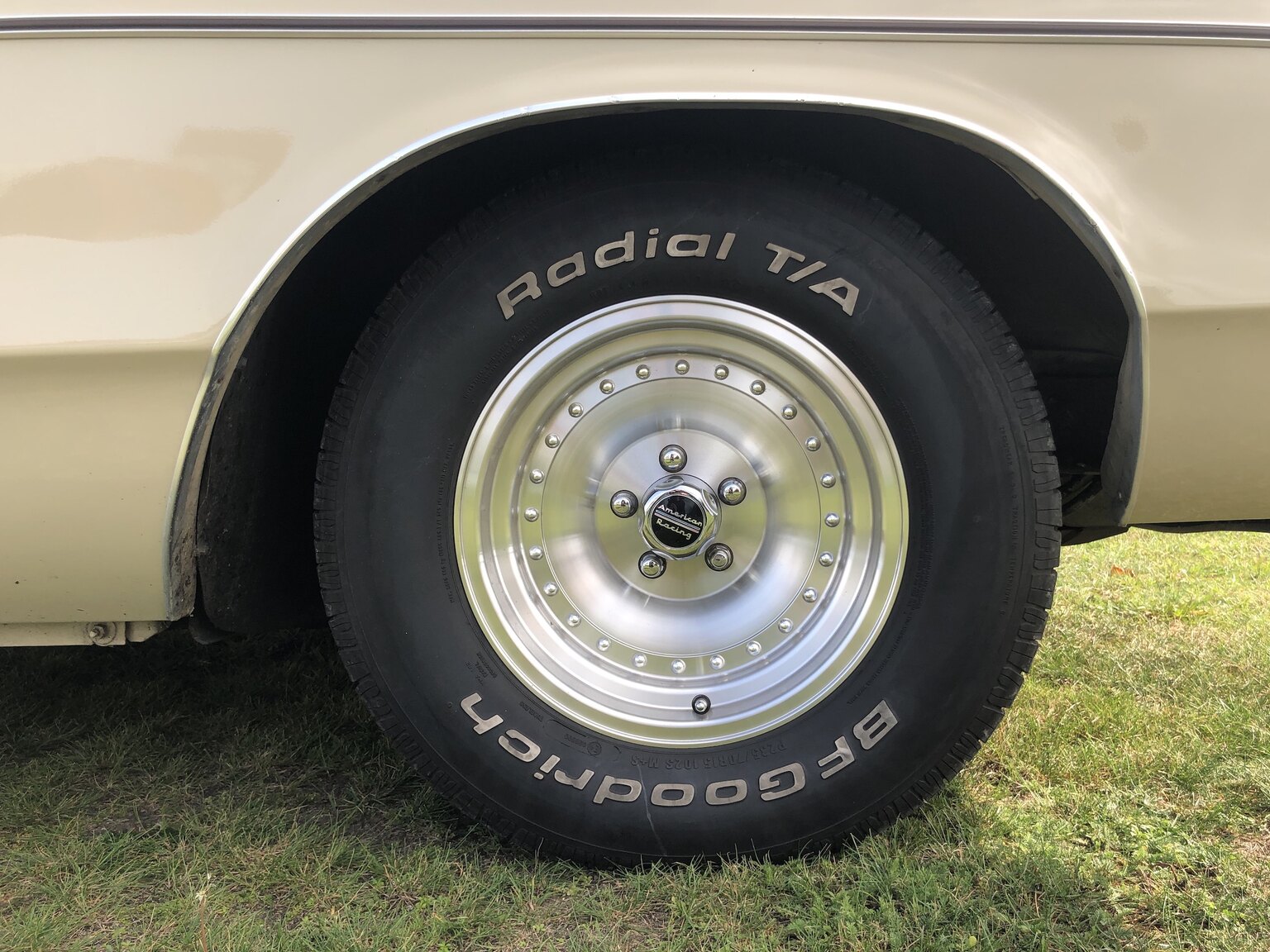 Exterior image of 1972 Dodge Polara Custom