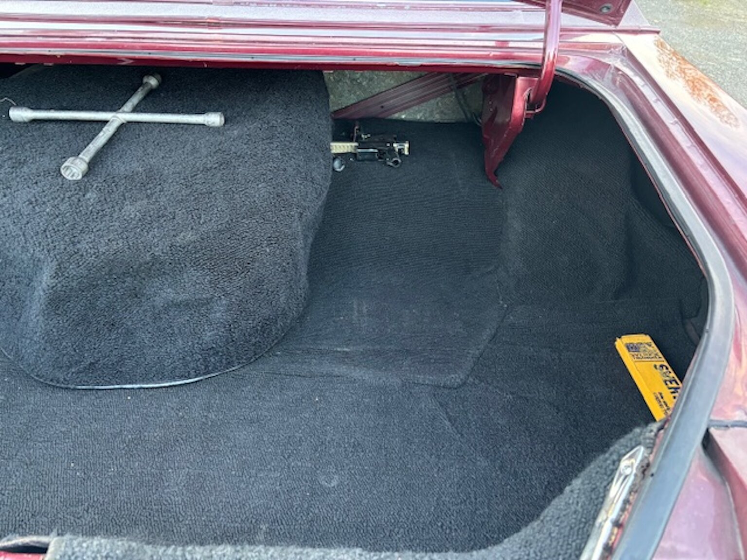 Interiörbild 1976 Chrysler Cordoba