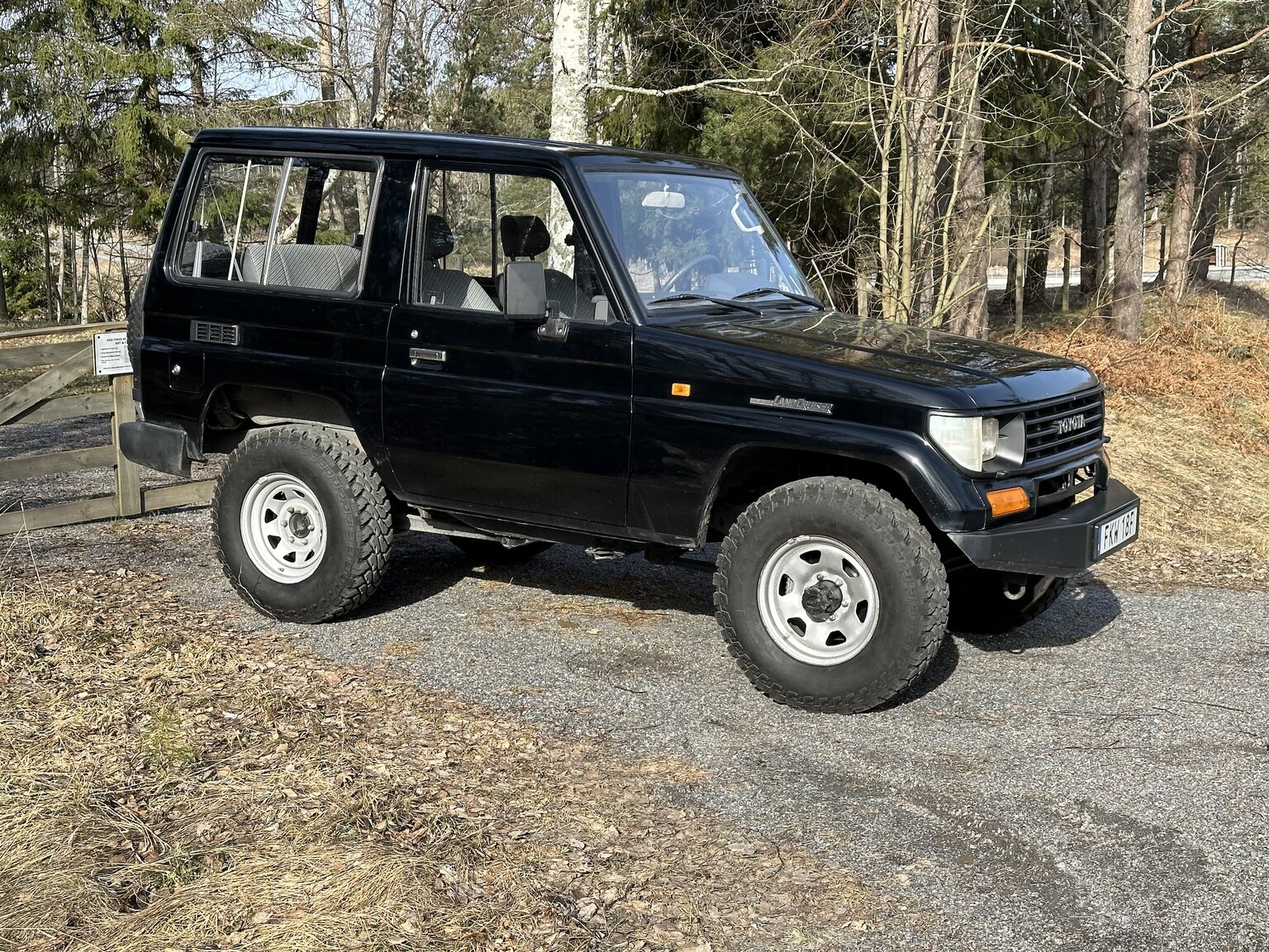 Exterior image of 1993 Toyota Land Cruiser Serie 70