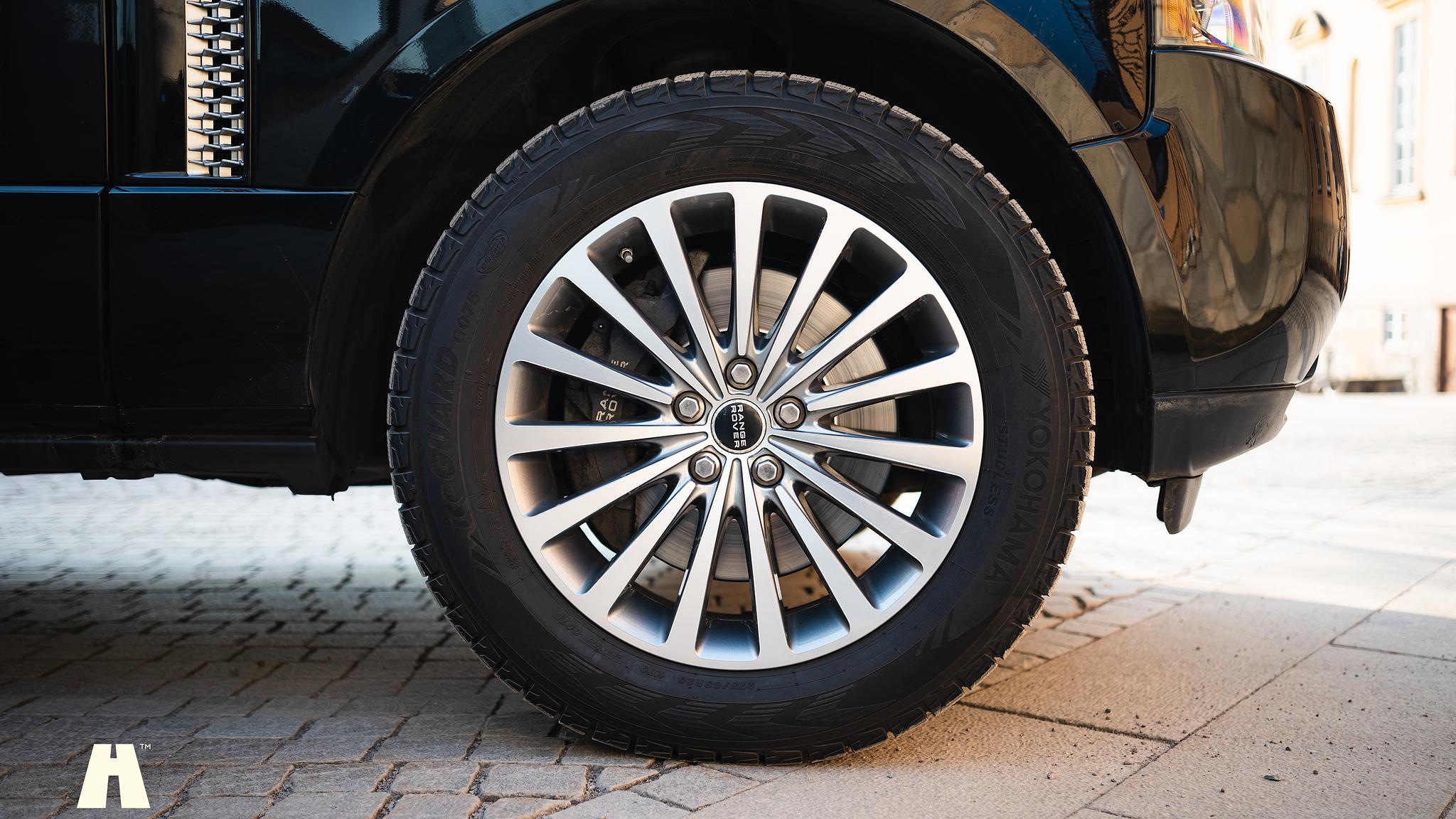 Exterior image of 2012 Land Rover Range Rover Westminster TDV8 (L322)