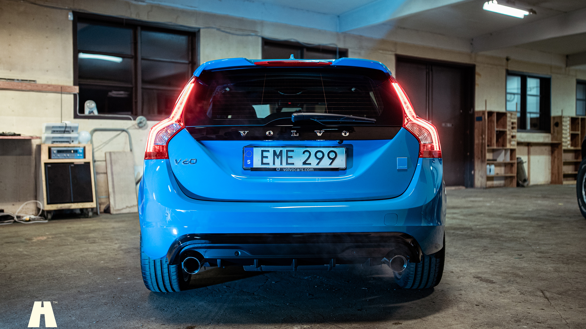 Exterior image of 2017 Volvo V60 Polestar T6