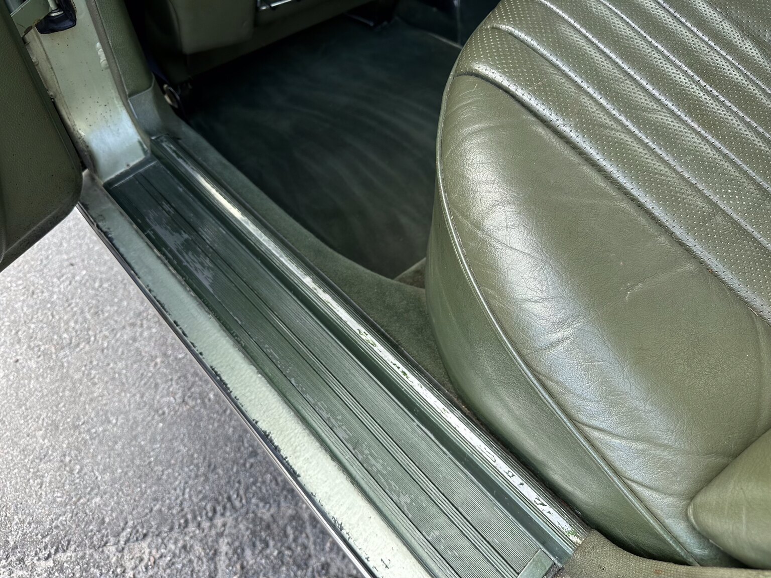 Innenraumfoto von 1975 Mercedes Benz 450 SEL (24)