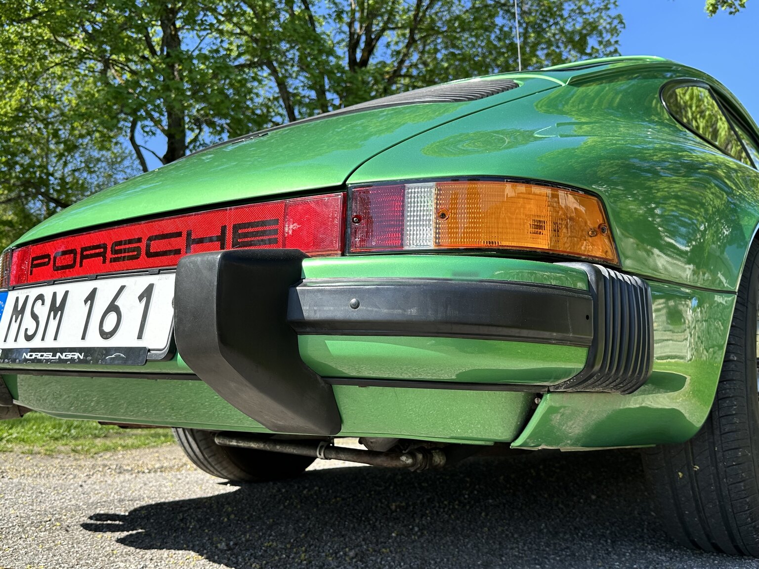 Aussenfoto 1975 Porsche 911 (54)