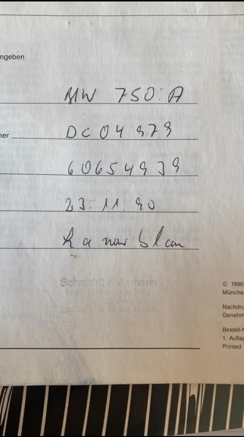 Documentation for 1990 BMW 750i (4)