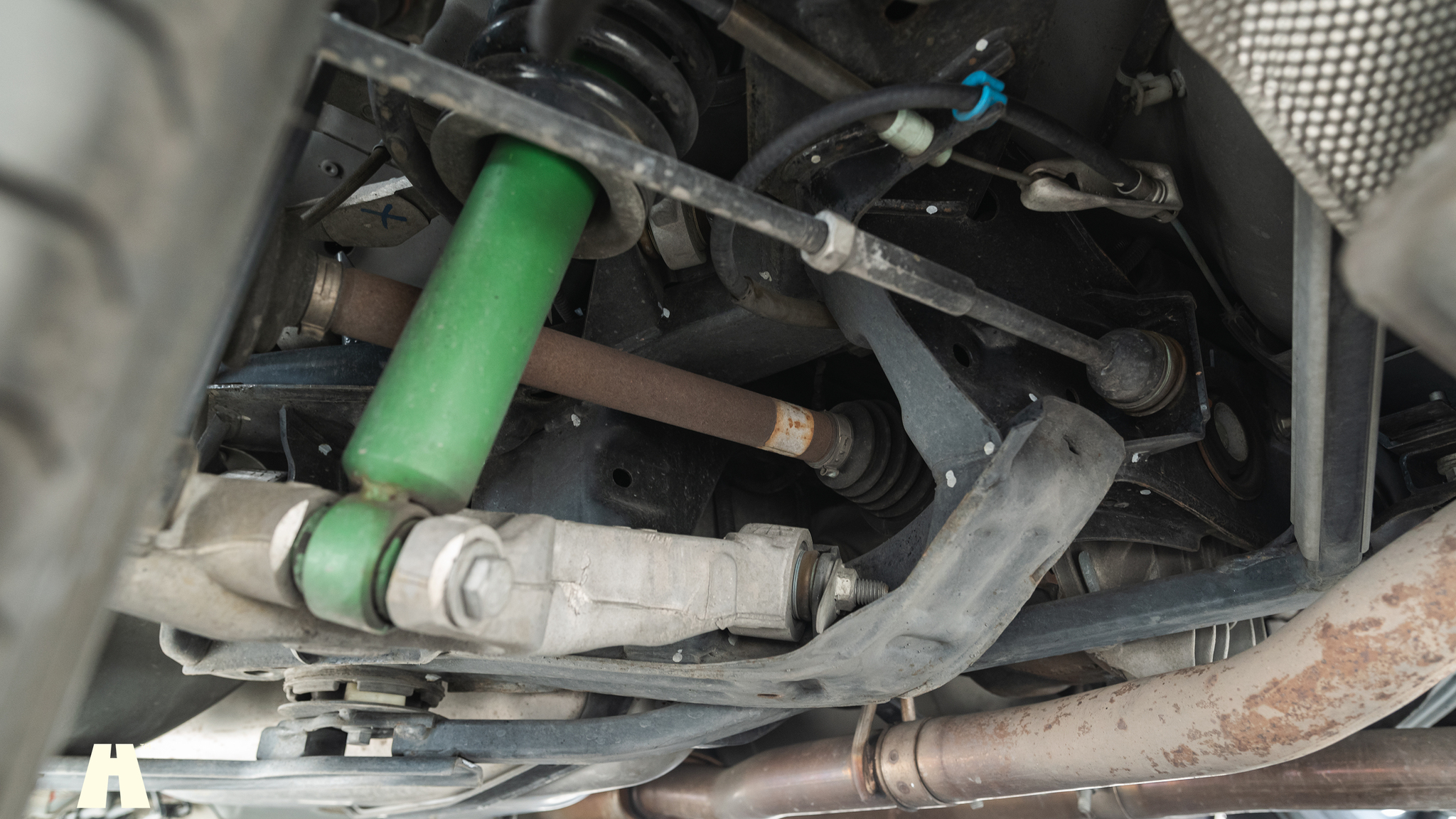 Image of 2008 Jaguar XKR (44) mechanics