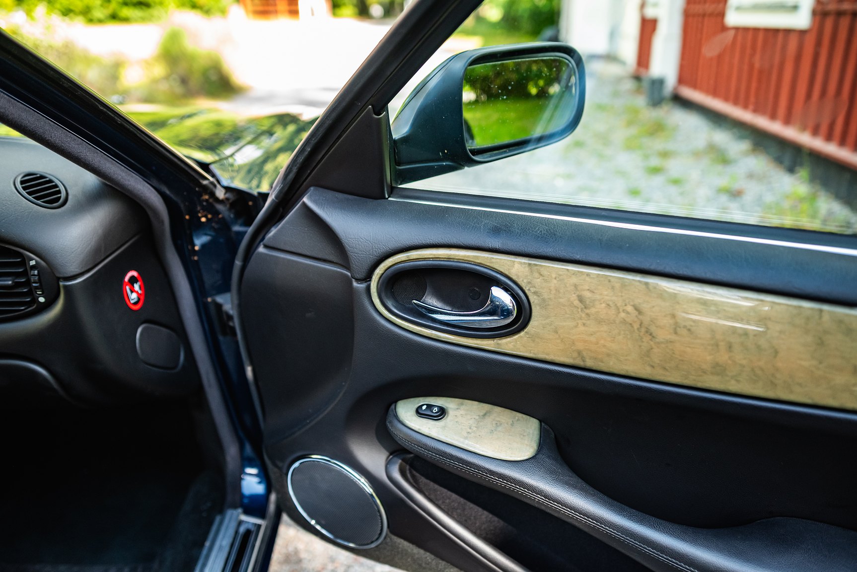 Interior image of 2001 Jaguar XJR
