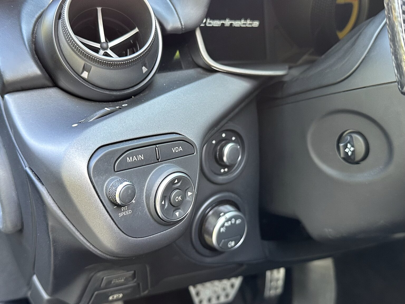 Interiörbild 2013 Ferrari F12 Berlinetta