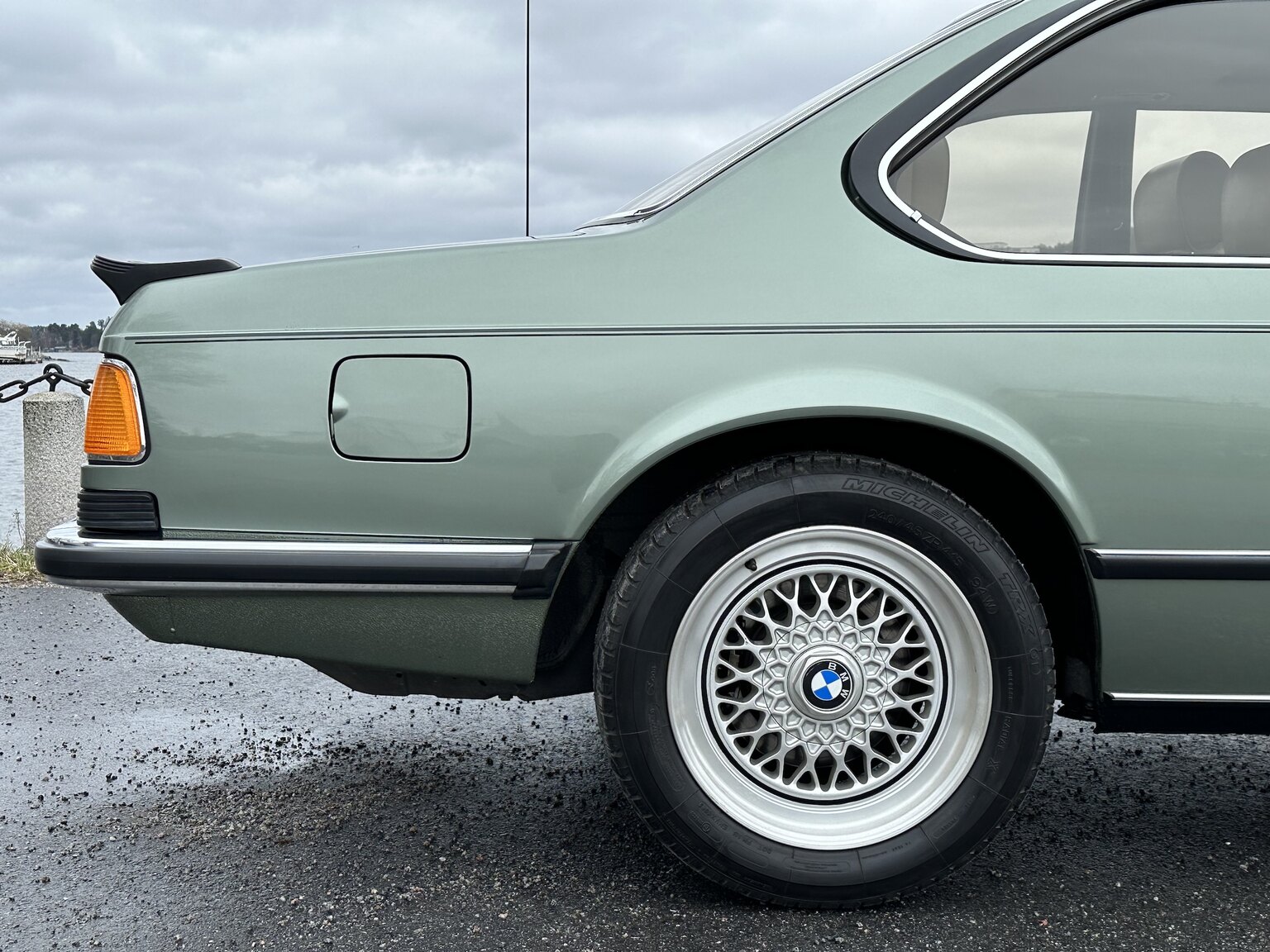 Exteriörbild på 1986 BMW 635CSi