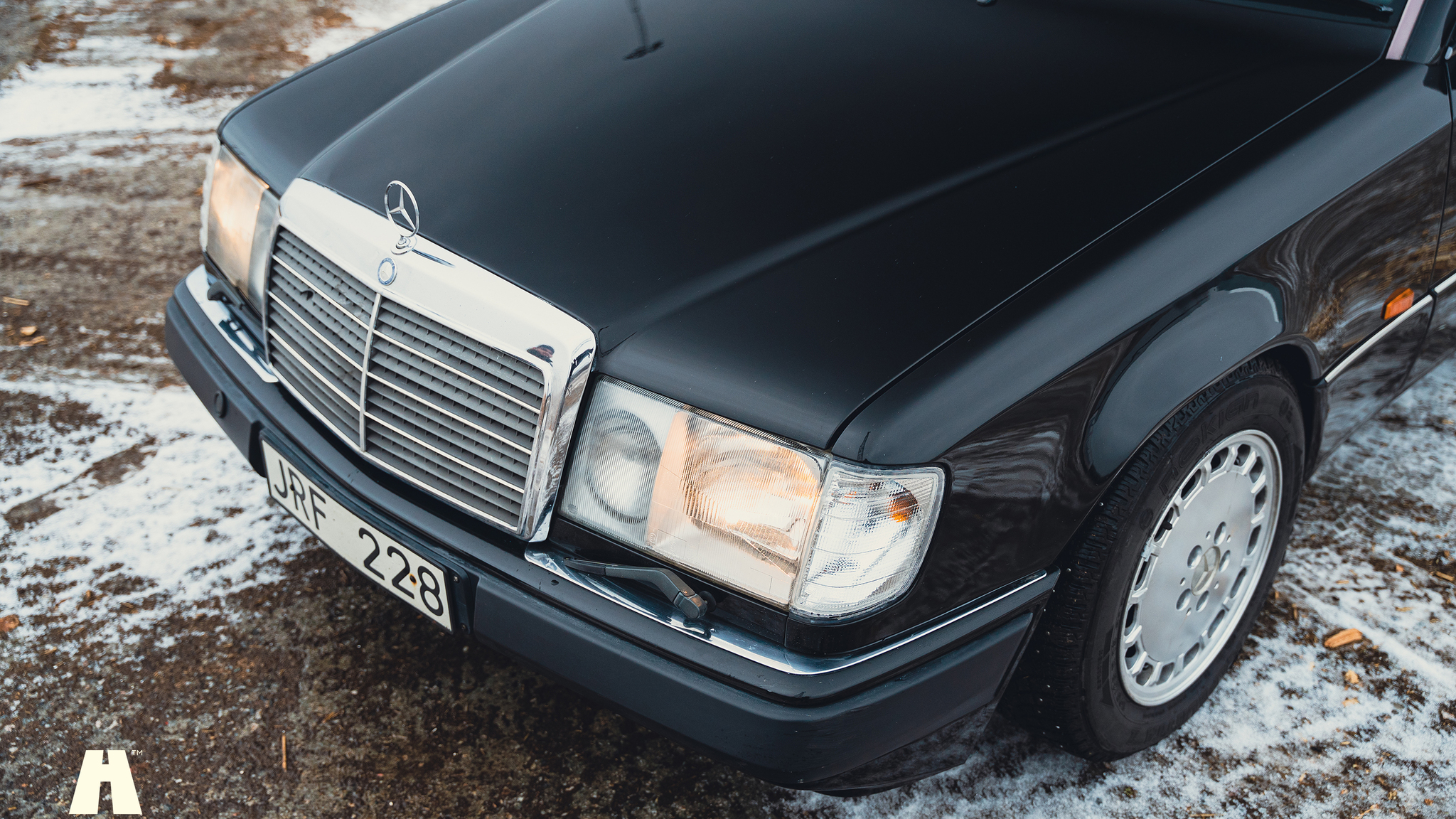Exteriörbild på 1990 Mercedes 300 CE-24