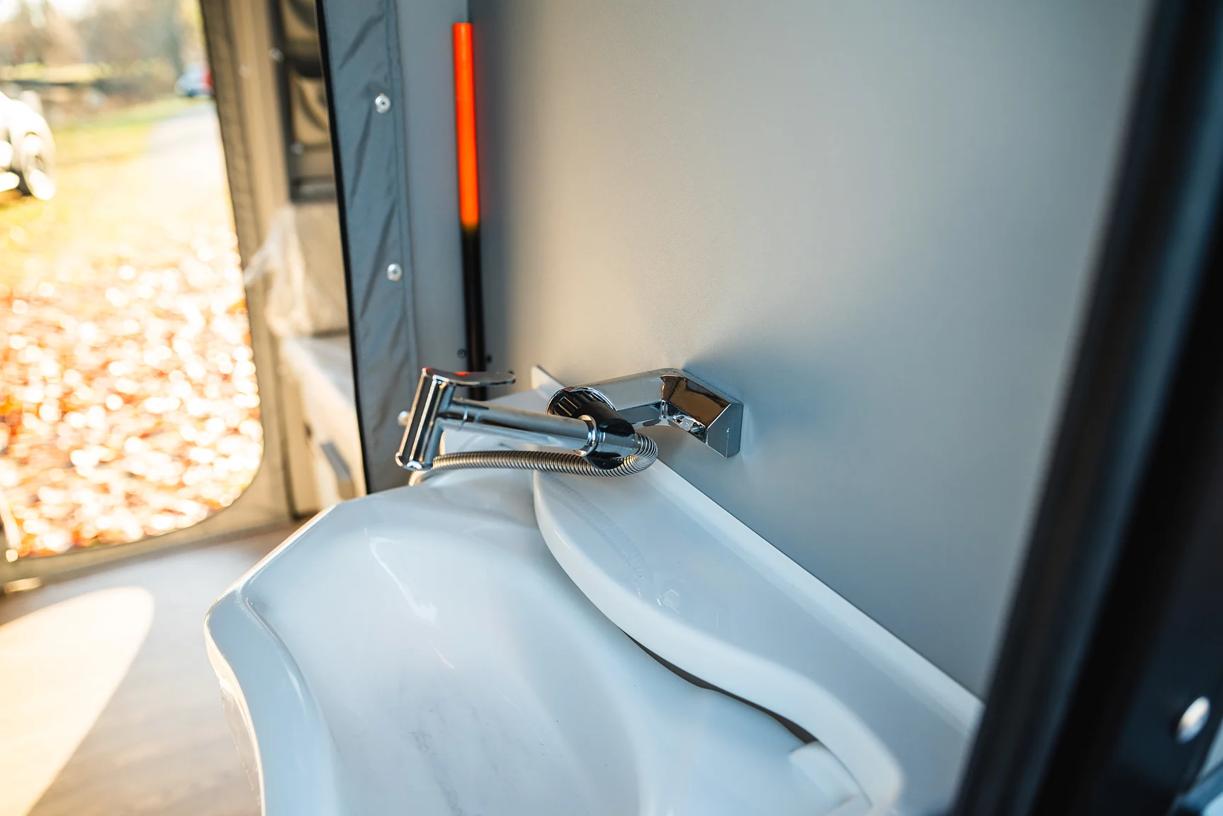 Interior image of 2025 Northea Trailer Expedition Crawler 458i Offgrid-Camper (5)