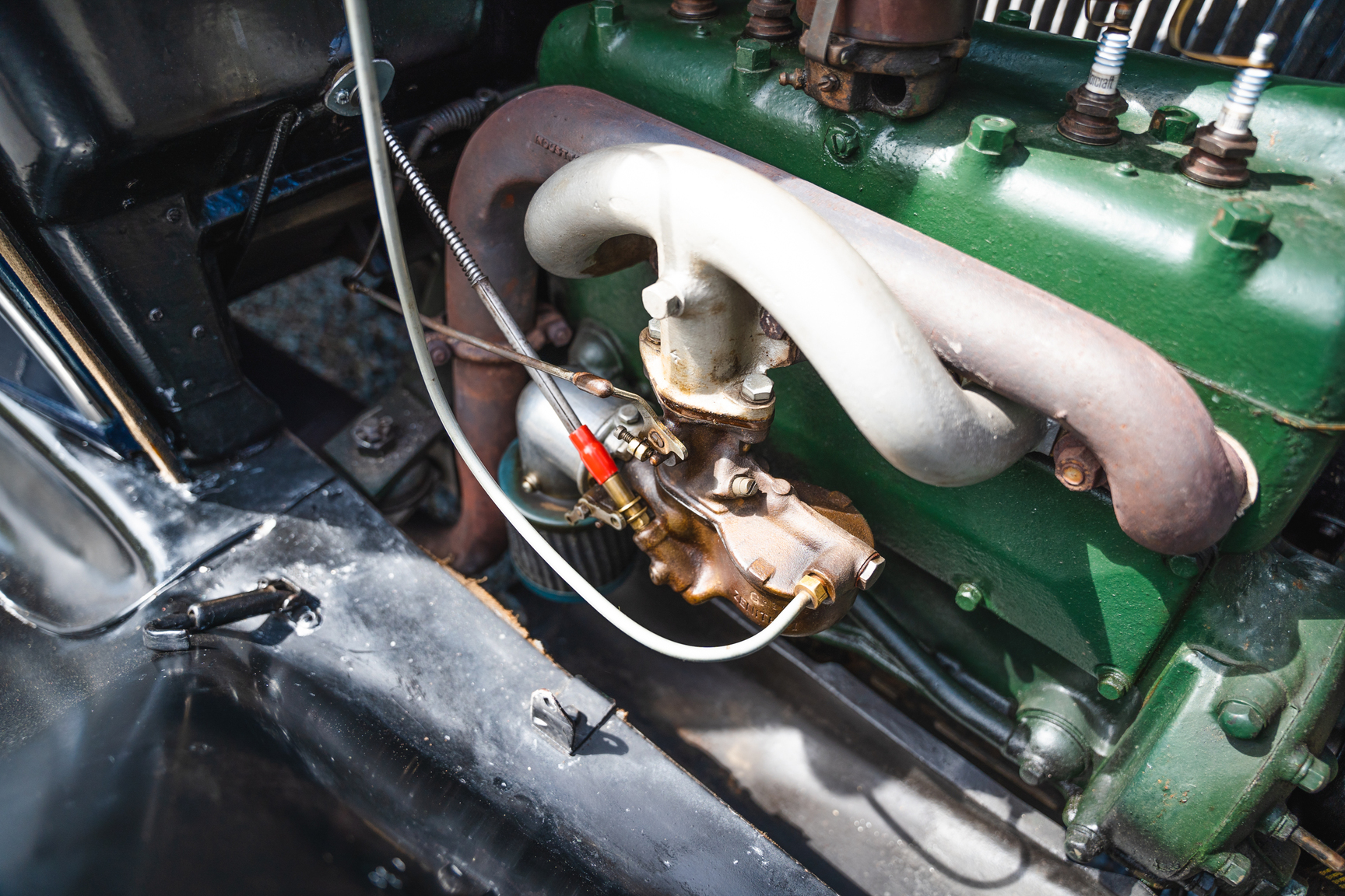 Image of 1931 Ford A Luxe Sedan mechanics (29)