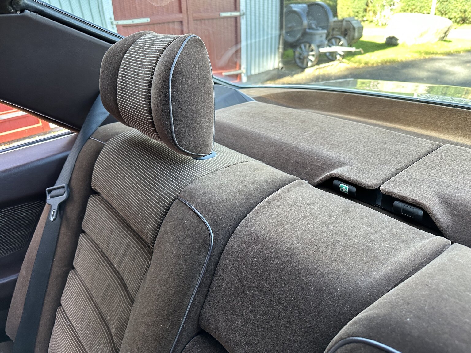 Interiörbild 1986 Mercedes-Benz 500 SEC (15)