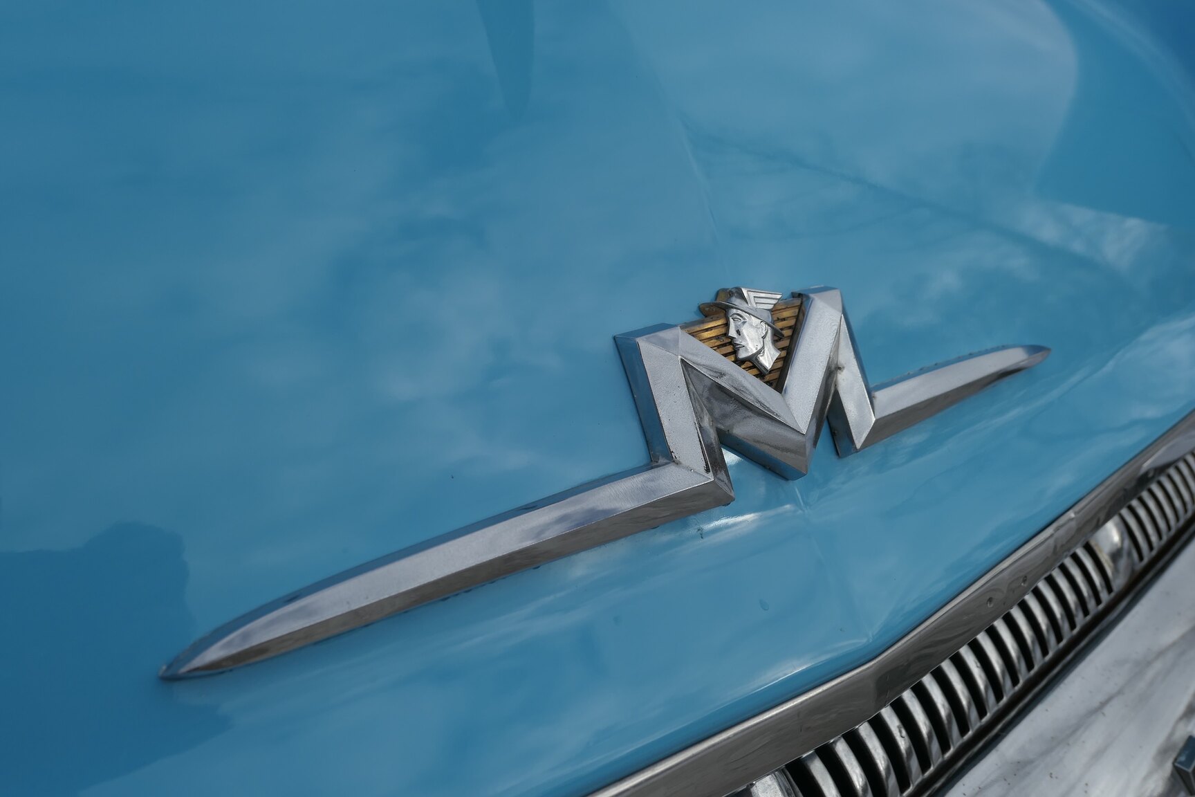 Exterior image of 1956 Mercury Custom 5.1 V8