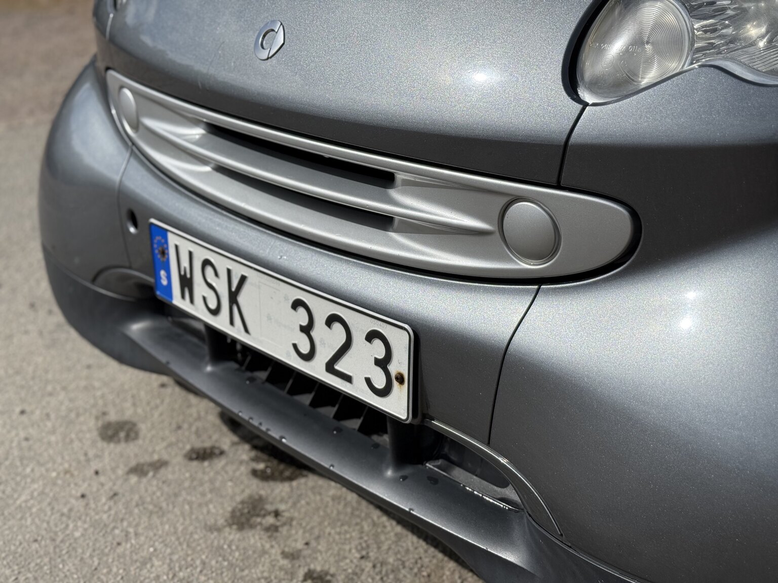 Exterior image of 2005 Smart Fortwo 0.7