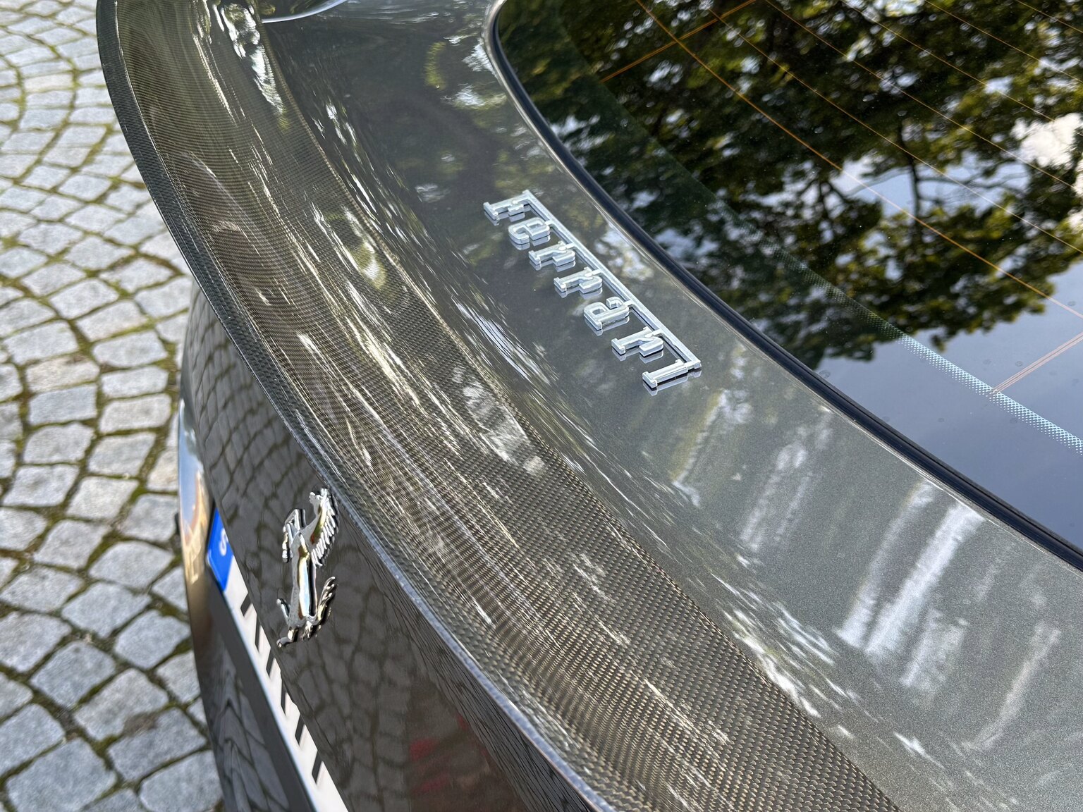 Exteriörbild på 2013 Ferrari F12 Berlinetta